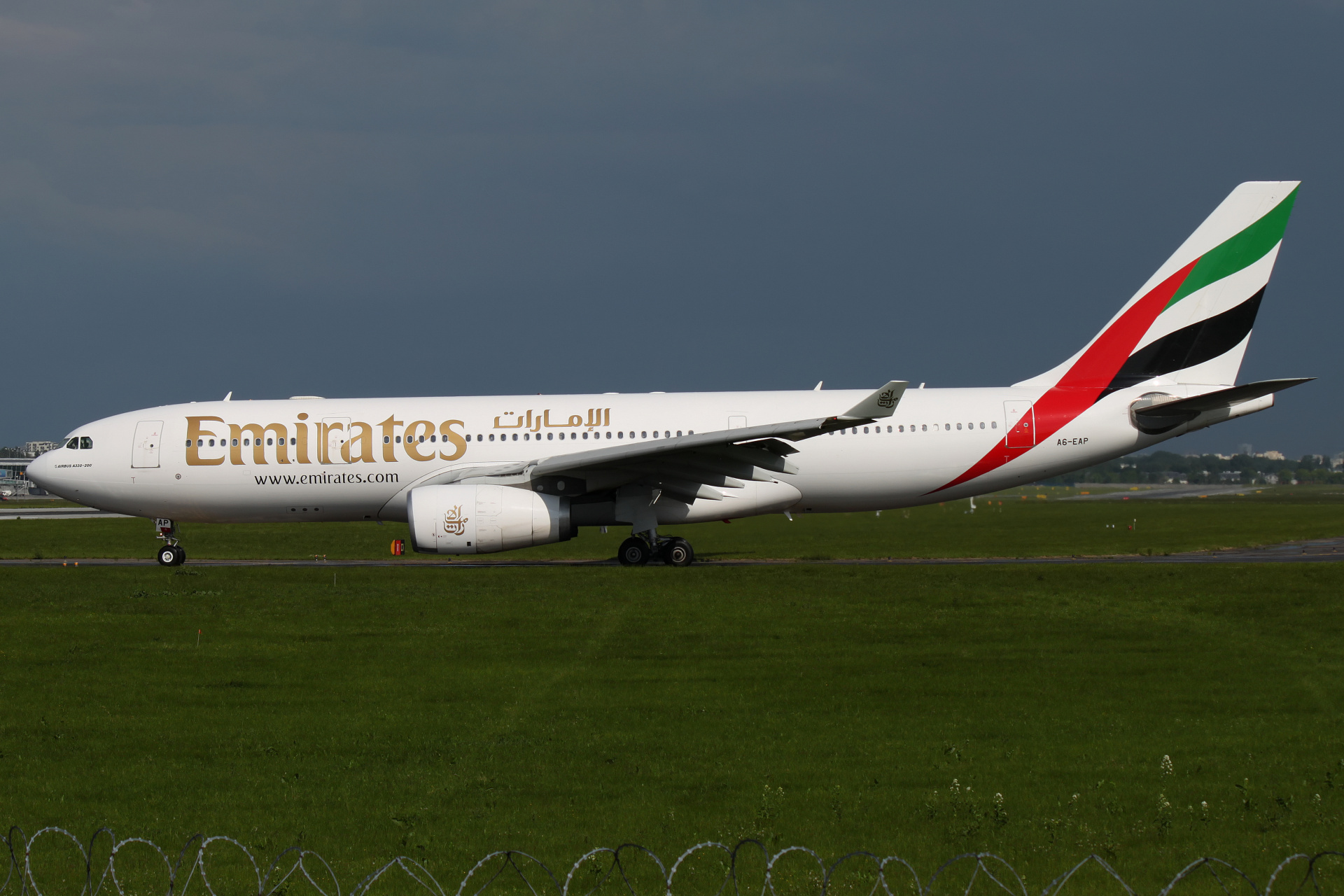 A6-EAP (Aircraft » EPWA Spotting » Airbus A330-200 » Emirates)