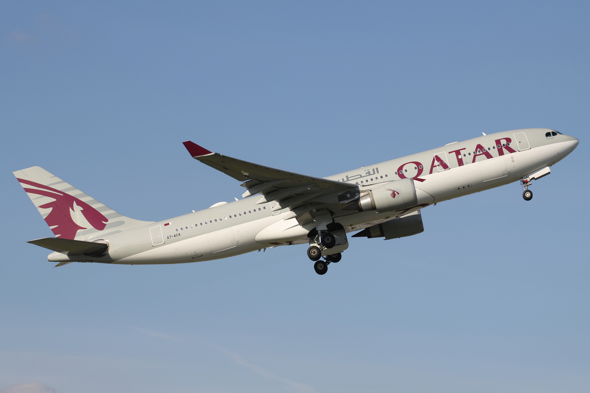 A7-ACA (Samoloty » Spotting na EPWA » Airbus A330-200 » Qatar Airways)