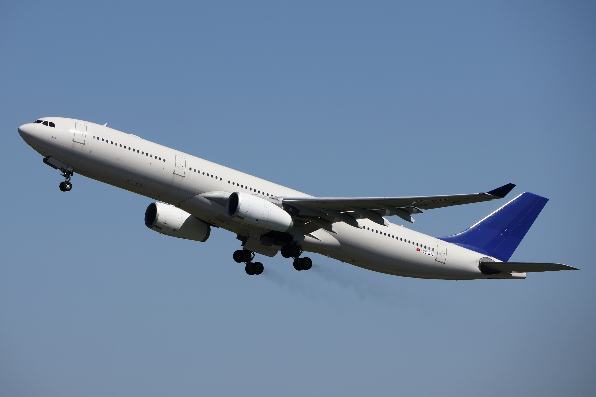 TC-NYA, Air Anka (Aircraft » EPWA Spotting » Airbus A330-300)