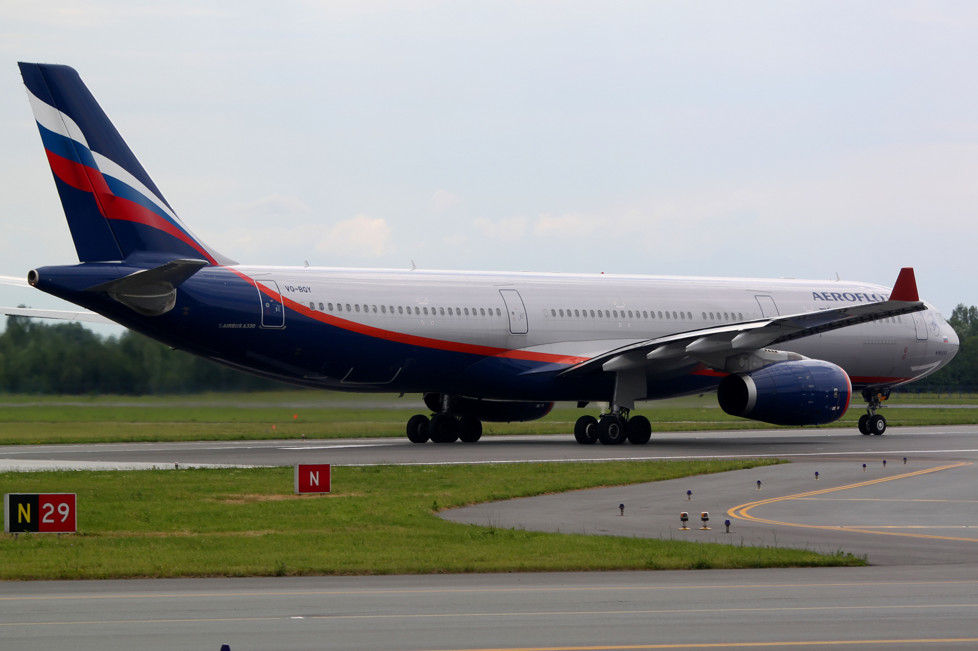 VQ-BQY, Aeroflot Russian Airlines (Samoloty » Spotting na EPWA » Airbus A330-300)