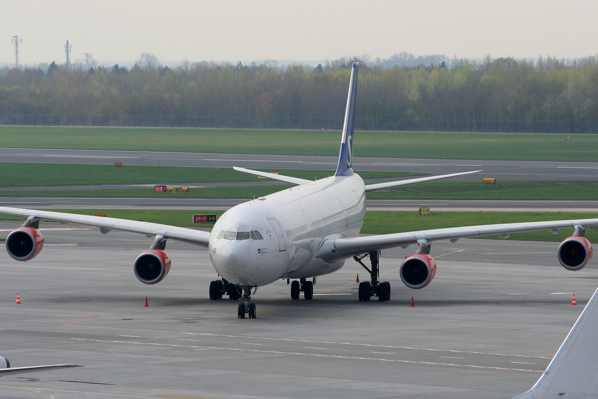 OY-KBD, SAS Scandinavian Airlines (Samoloty » Spotting na EPWA » Airbus A340-300)