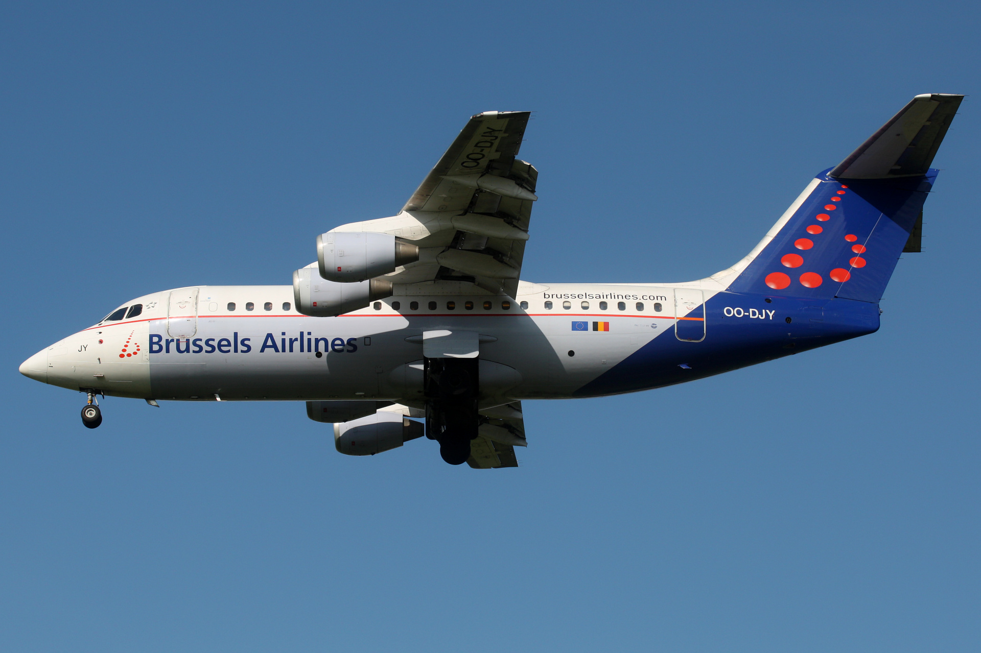 OO-DJY (Aircraft » EPWA Spotting » BAe 146 and revisions » Avro RJ85 » Brussels Airlines)