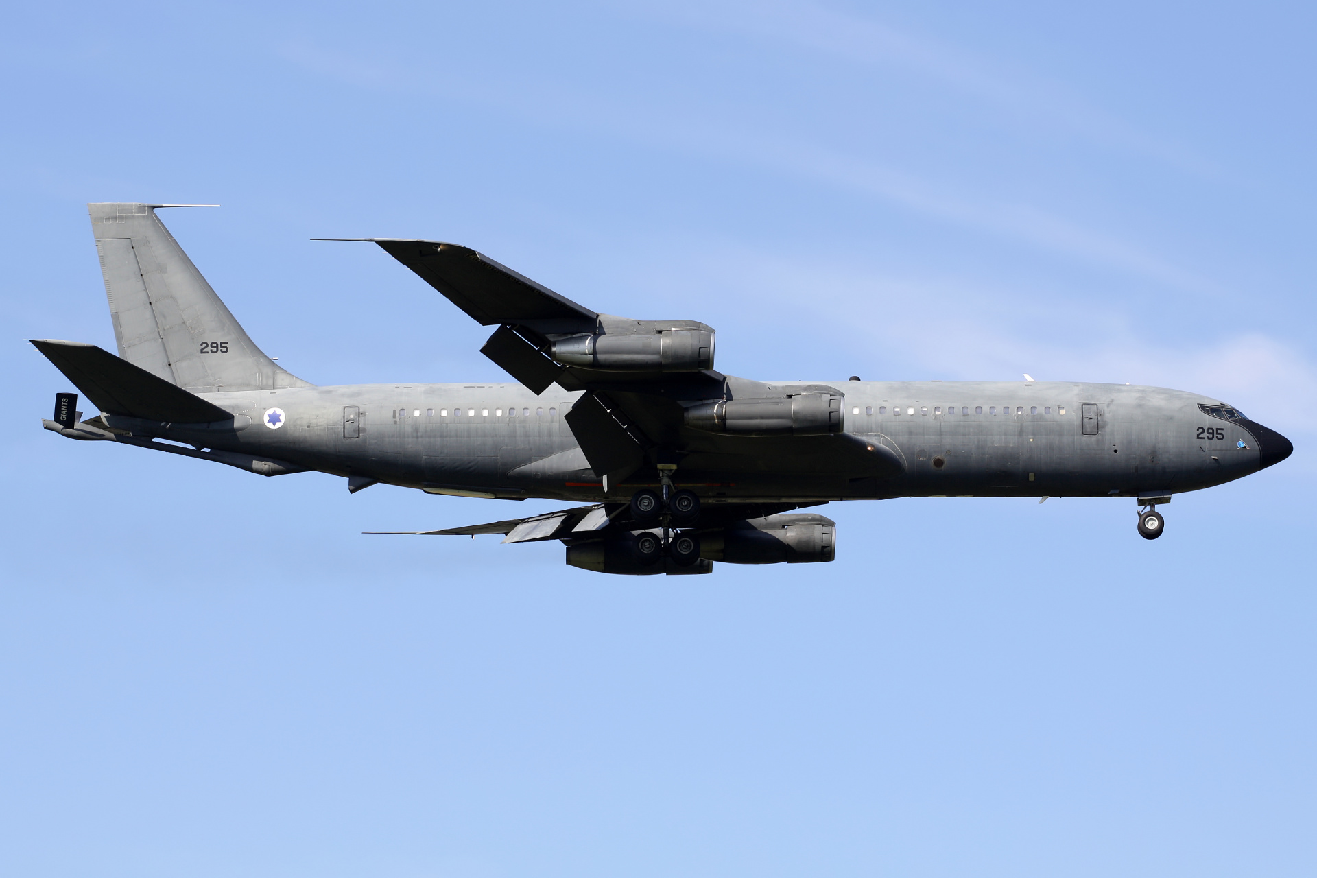 Re'em, 295, Izraelskie Siły Powietrzne (Samoloty » Spotting na EPWA » Boeing 707)