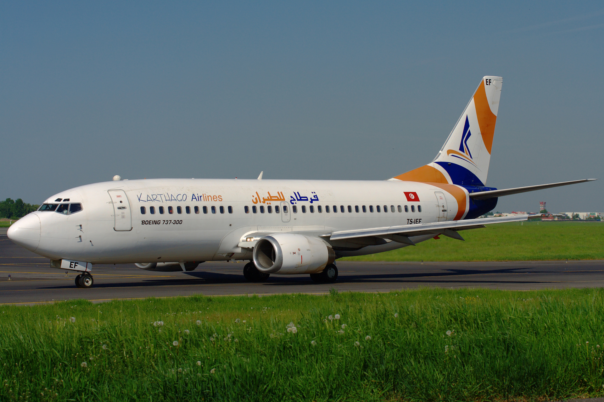 TS-IEF, Karthago Airlines (Samoloty » Spotting na EPWA » Boeing 737-300)