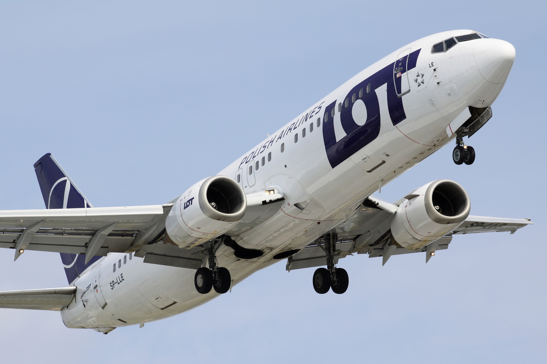 SP-LLE (Samoloty » Spotting na EPWA » Boeing 737-400 » Polskie Linie Lotnicze LOT)