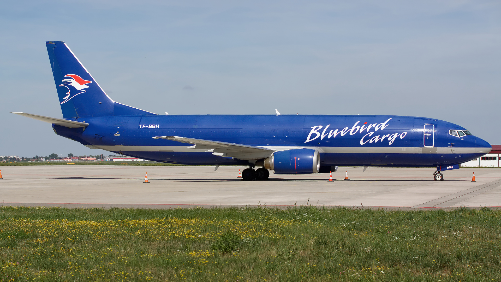 BDSF, TF-BBH, Bluebird Nordic (Bluebird Cargo) (Aircraft » EPWA Spotting » Boeing 737-400F)