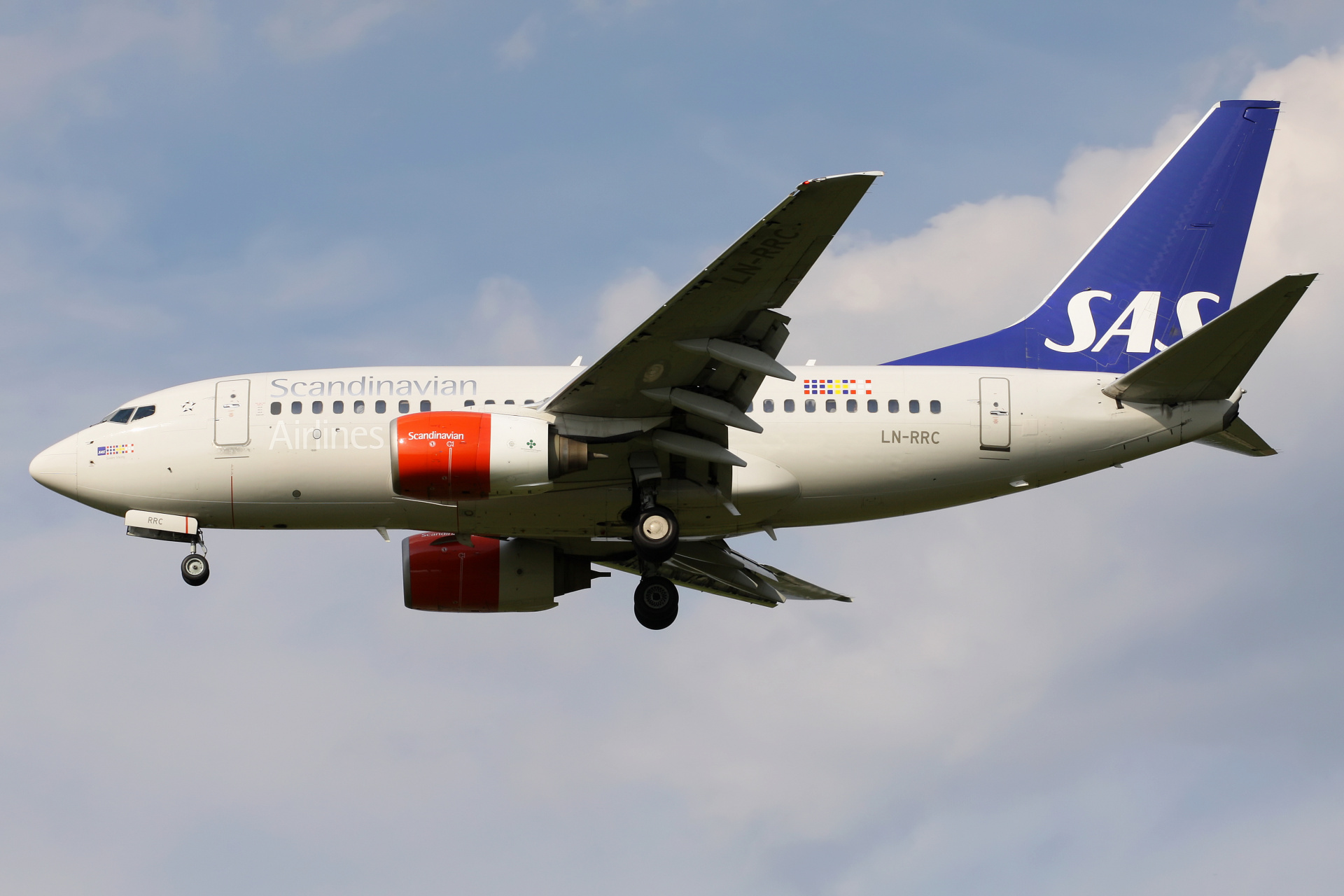LN-RRC, SAS Scandinavian Airlines (Samoloty » Spotting na EPWA » Boeing 737-600)