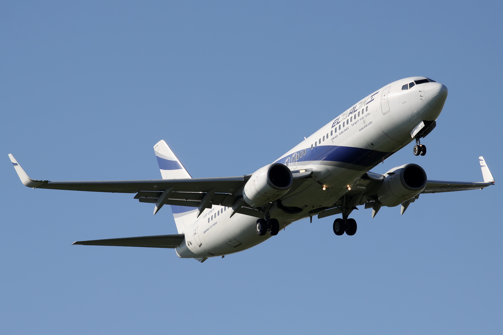 4X-EKH (Samoloty » Spotting na EPWA » Boeing 737-800 » El Al Israel Airlines)