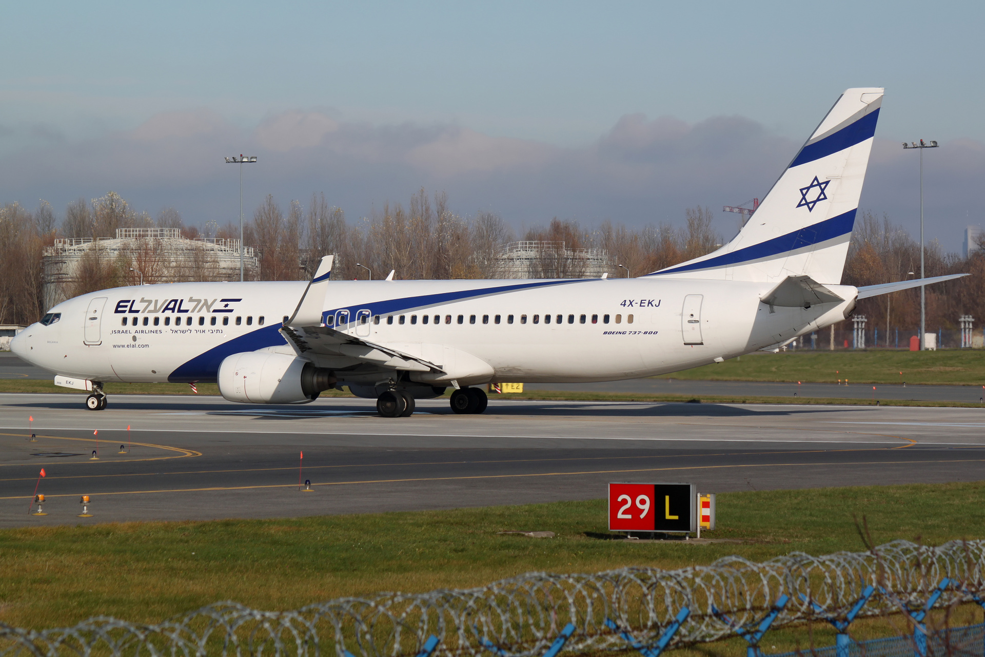 4X-EKJ (Aircraft » EPWA Spotting » Boeing 737-800 » El Al Israel Airlines)