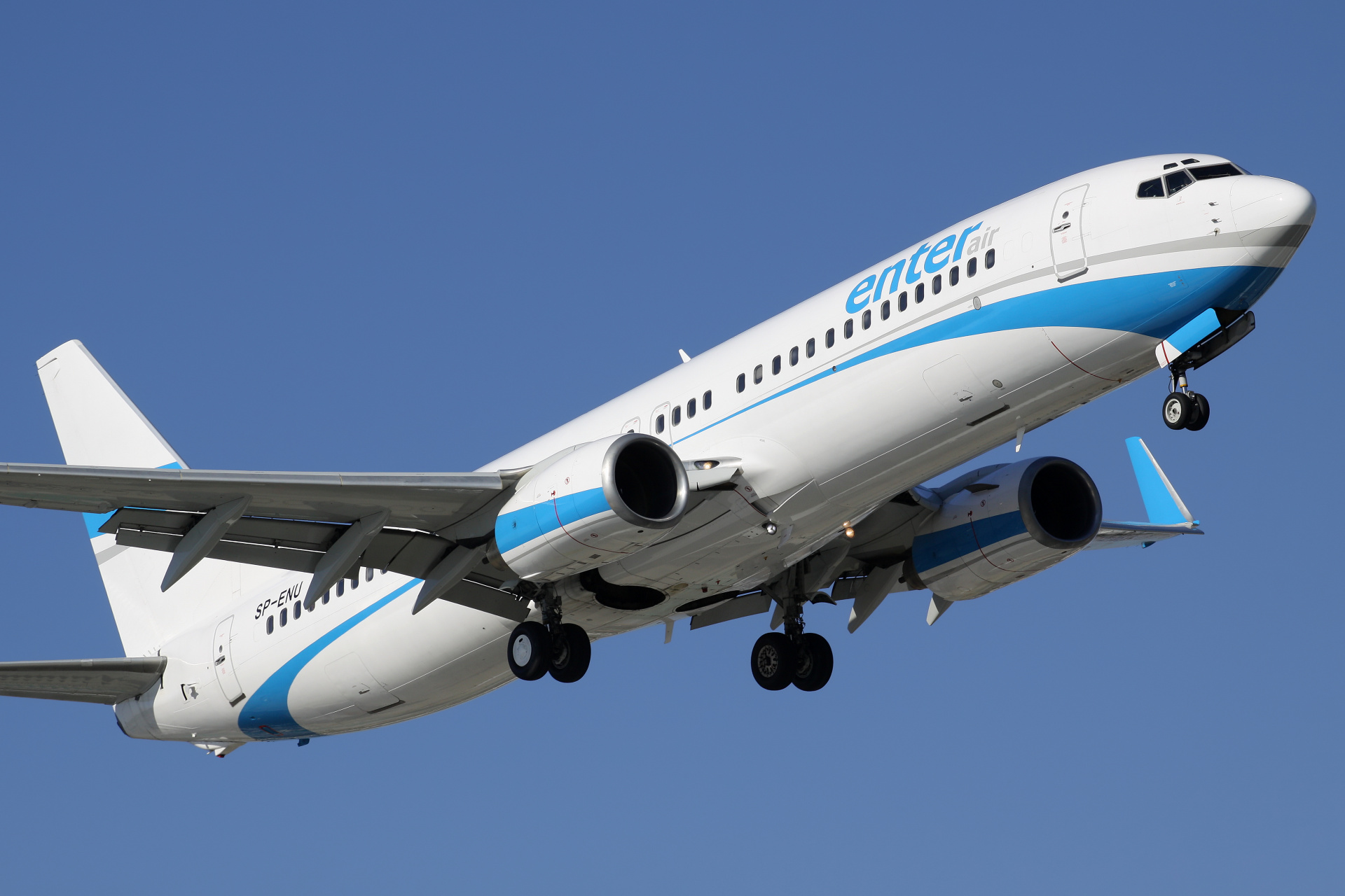 SP-ENU (Samoloty » Spotting na EPWA » Boeing 737-800 » Enter Air)