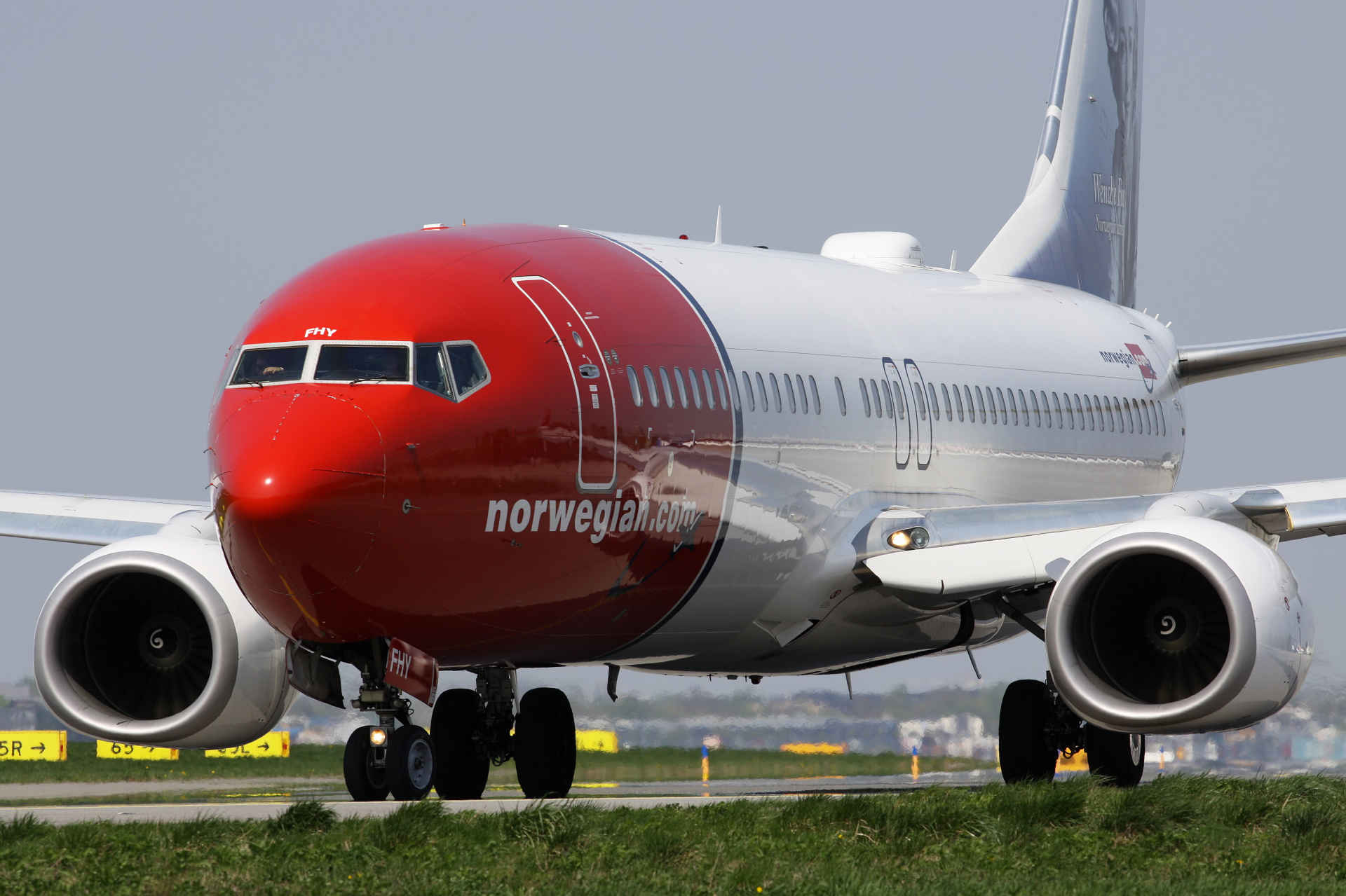 EI-FHY, Norwegian Air International (Aircraft » EPWA Spotting » Boeing 737-800 » Norwegian Air)
