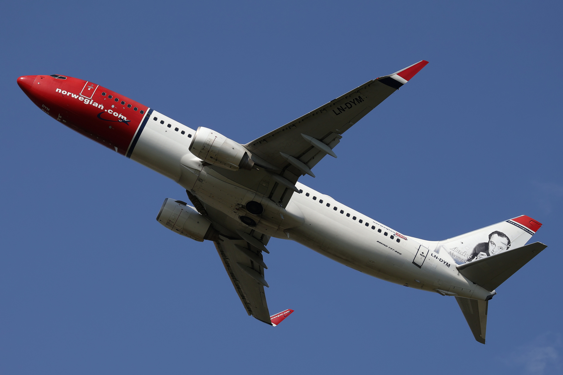 LN-DYM, Norwegian Air Shuttle (Samoloty » Spotting na EPWA » Boeing 737-800 » Norwegian Air)