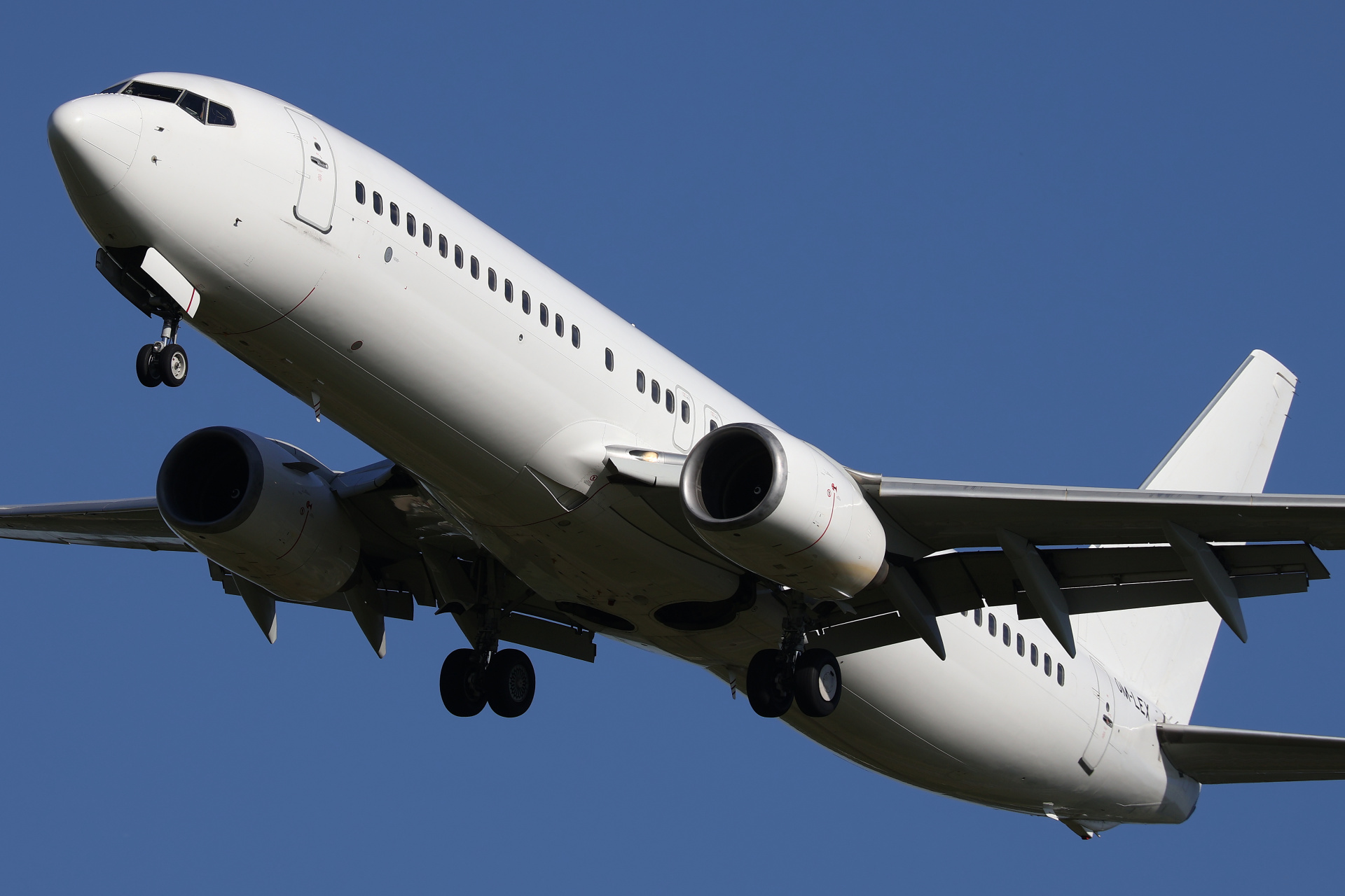 OM-LEX, AirExplore (Aircraft » EPWA Spotting » Boeing 737-800)