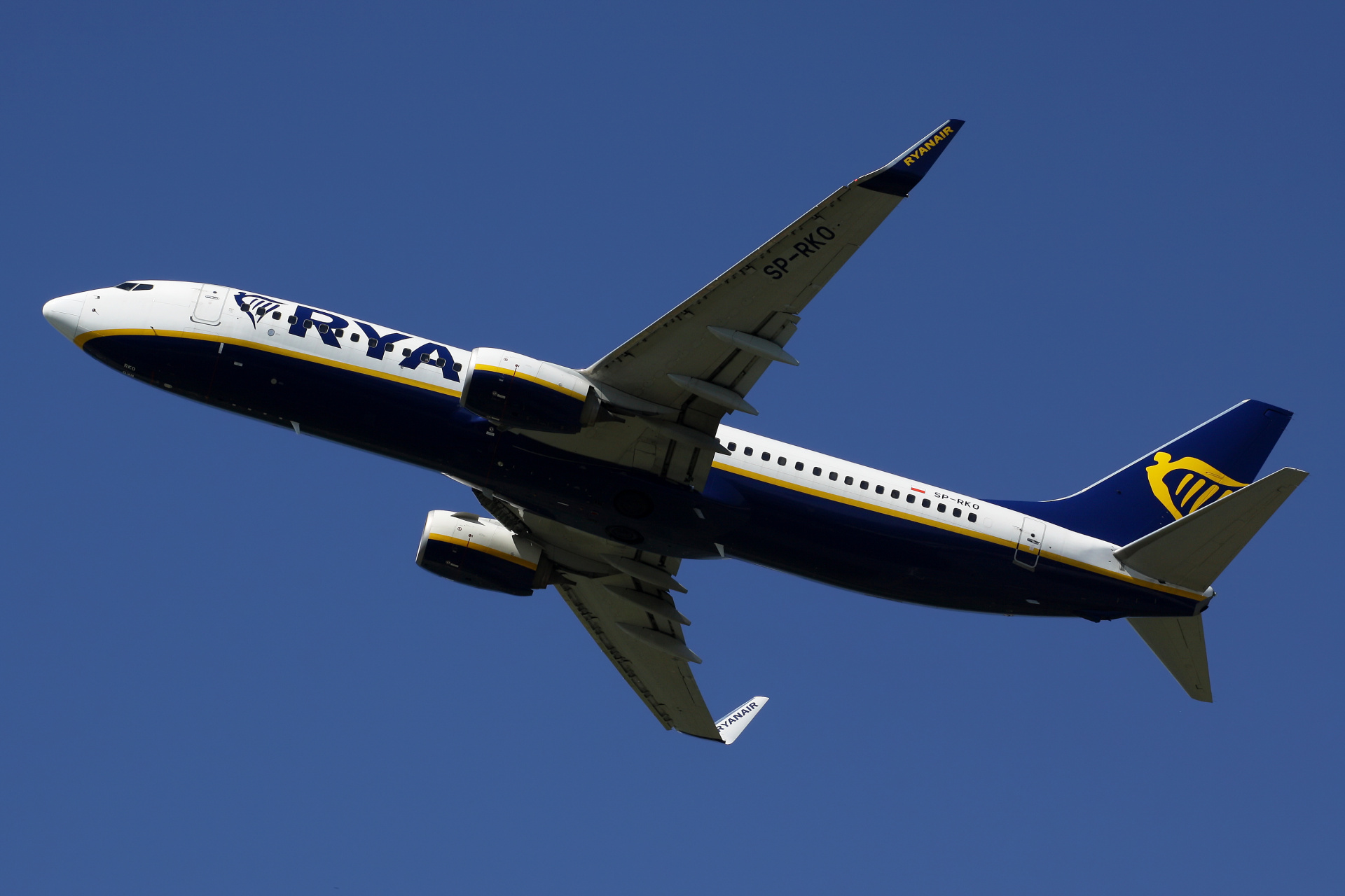 SP-RKO, Ryanair Sun (Samoloty » Spotting na EPWA » Boeing 737-800 » Ryanair)