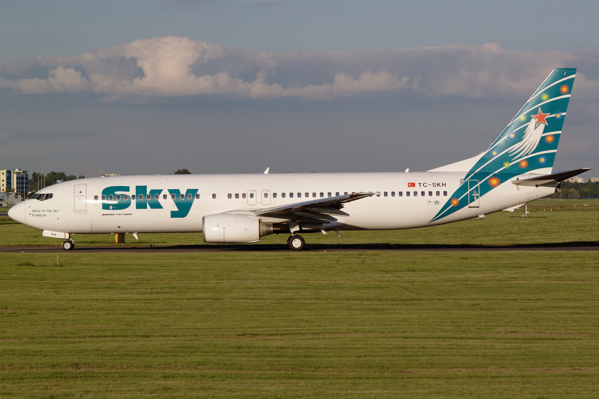 TC-SKH, Sky Airlines (Samoloty » Spotting na EPWA » Boeing 737-800)