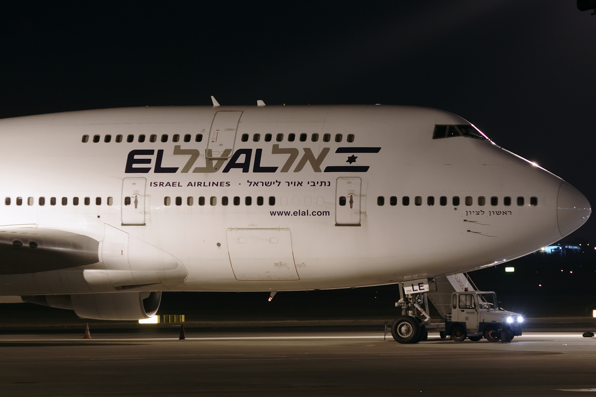 4X-ELE (Aircraft » EPWA Spotting » Boeing 747-400 » El Al Israel Airlines)