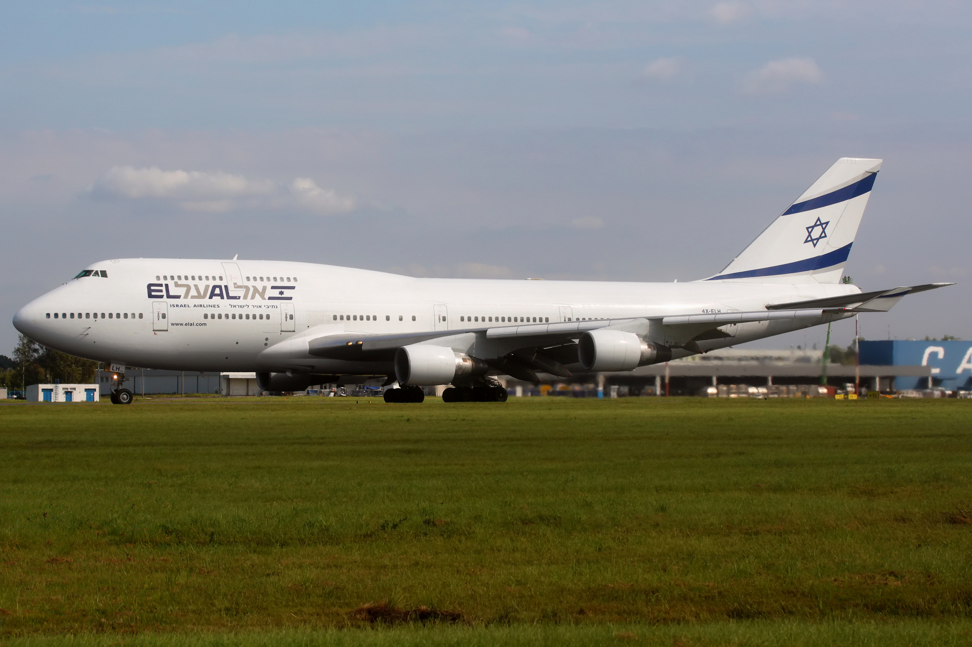 4X-ELH (Samoloty » Spotting na EPWA » Boeing 747-400 » El Al Israel Airlines)