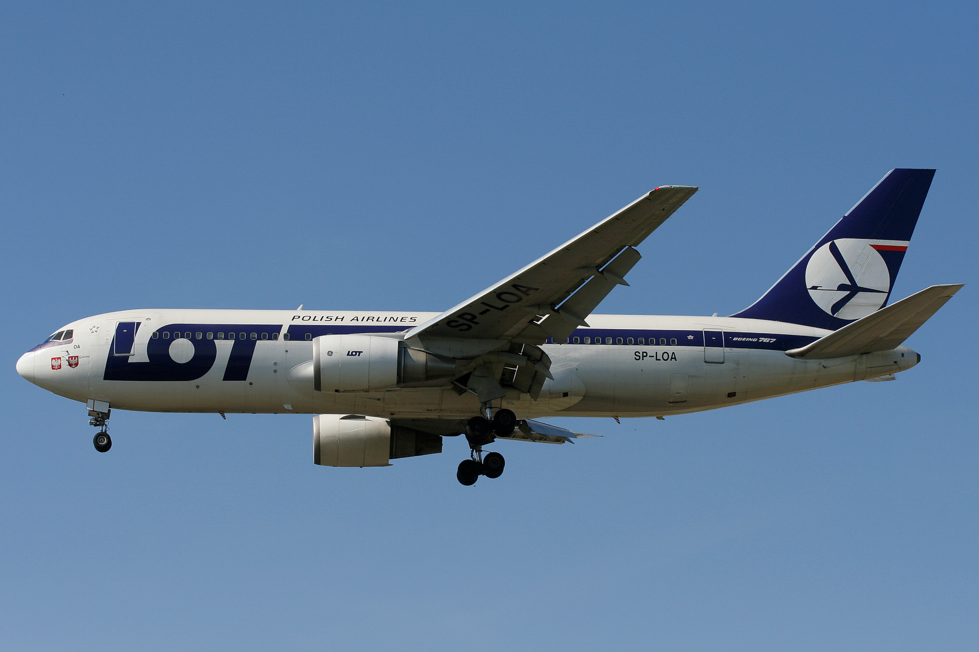 SP-LOA (Aircraft » EPWA Spotting » Boeing 767-200 » LOT Polish Airlines)