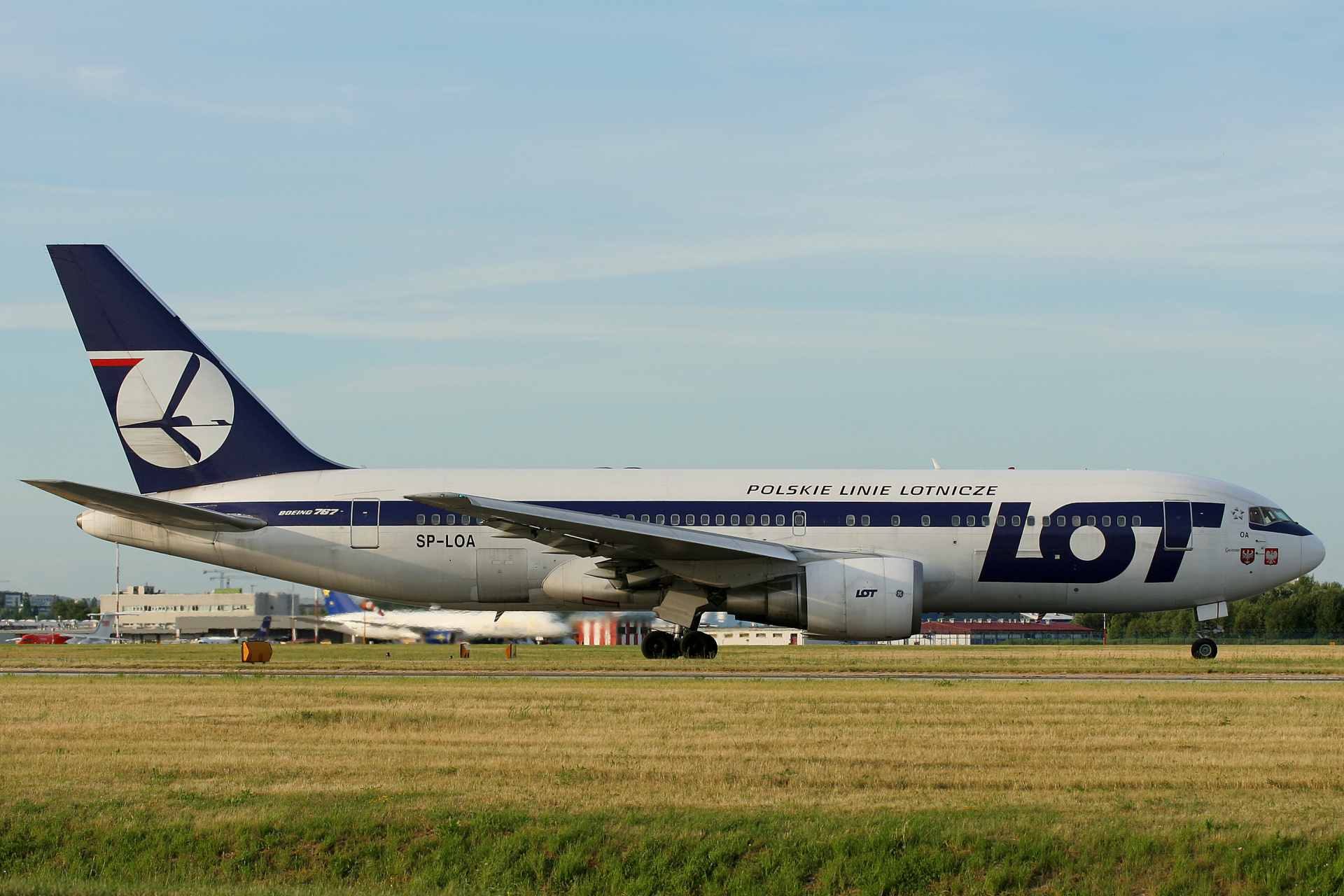 SP-LOA (Aircraft » EPWA Spotting » Boeing 767-200 » LOT Polish Airlines)