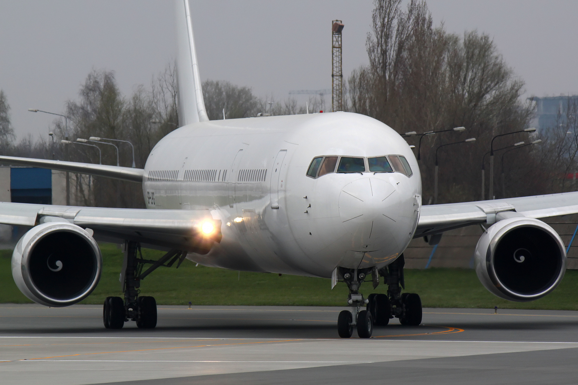 SP-LPG (bez malowania) (Samoloty » Spotting na EPWA » Boeing 767-300 » Polskie Linie Lotnicze LOT)