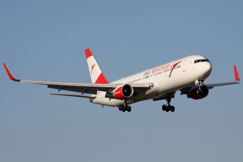 OE-LAY, Austrian Airlines