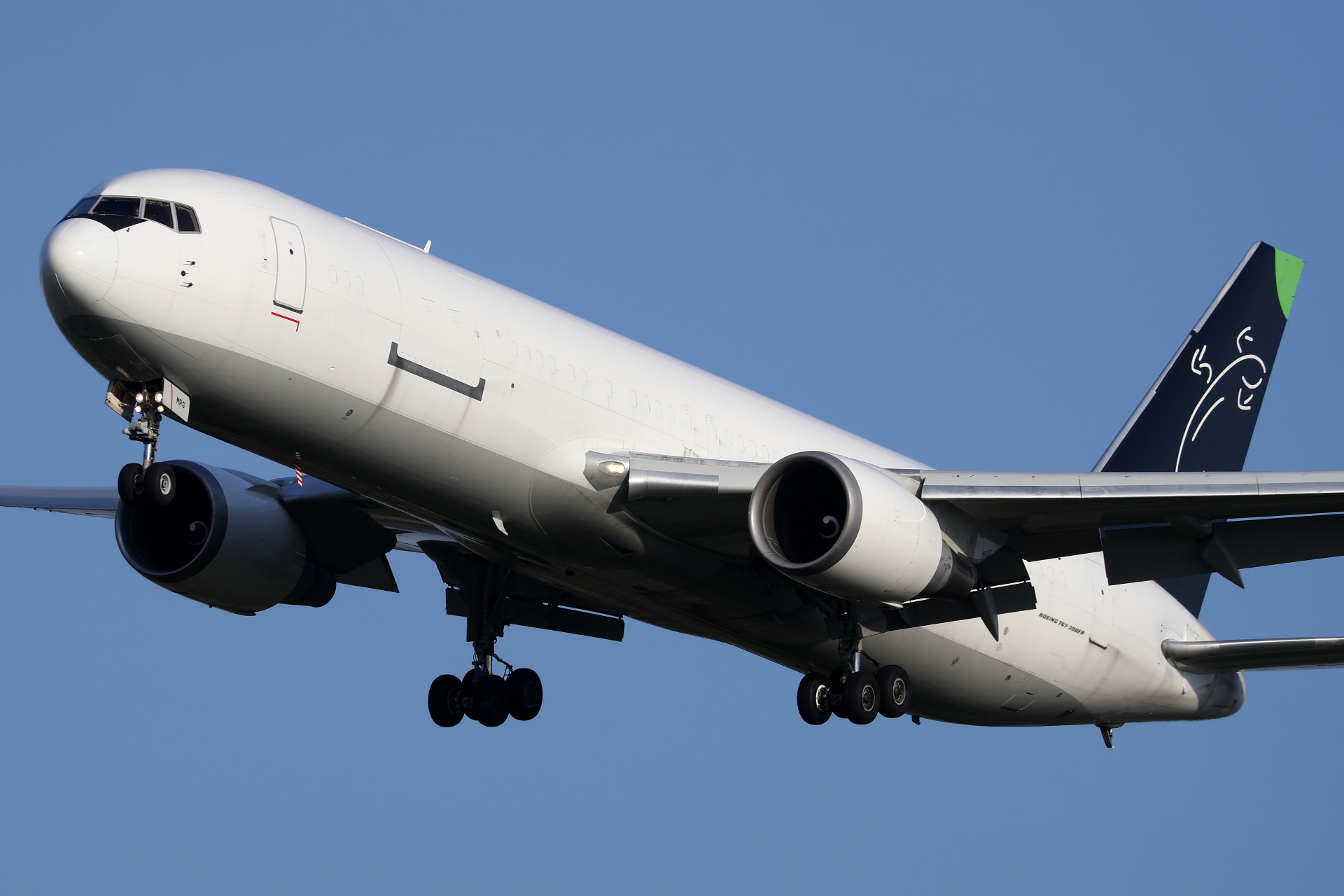 BDSF, SP-MRG, SkyTaxi (Samoloty » Spotting na EPWA » Boeing 767-300F)