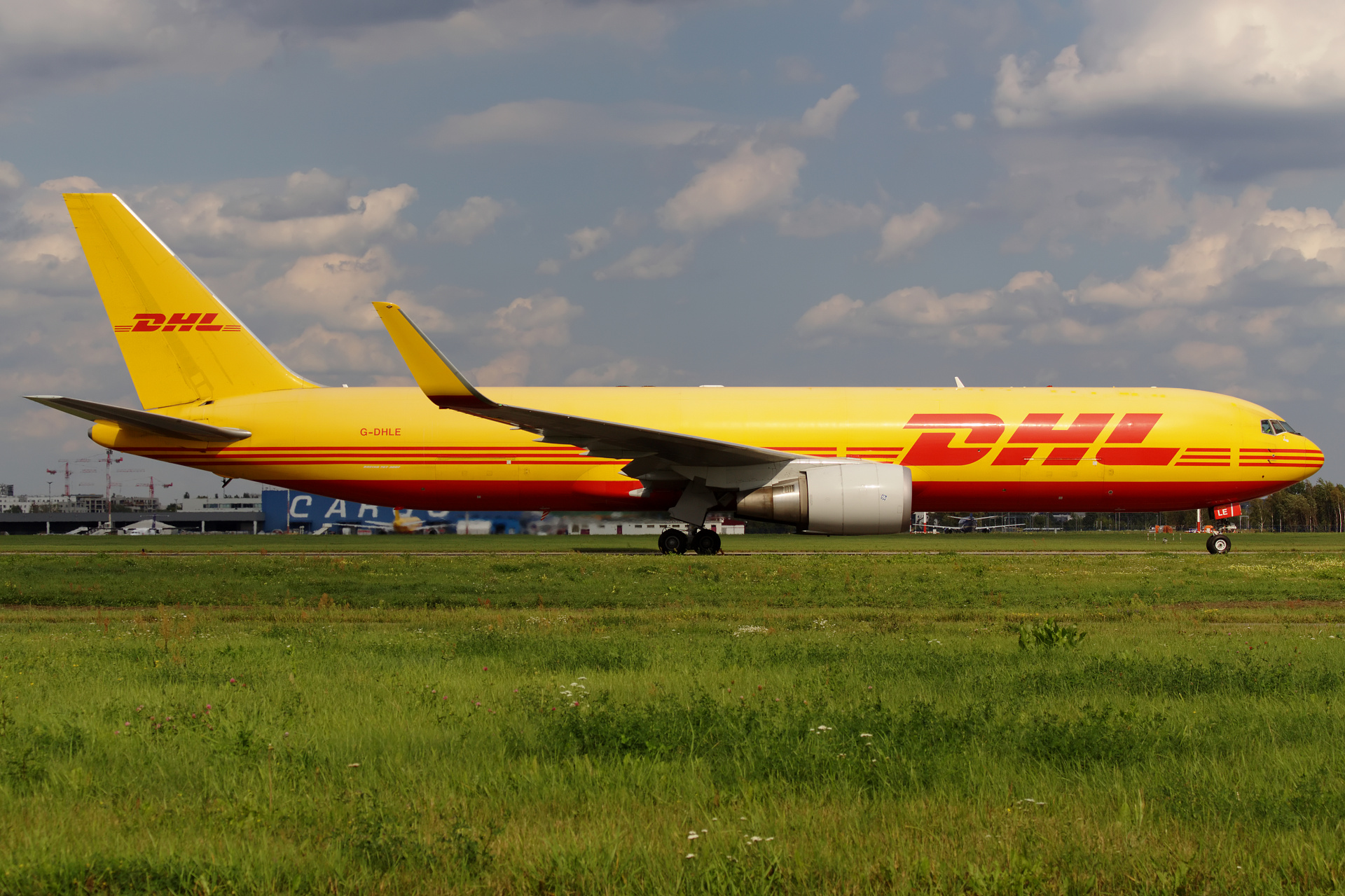 G-DHLE, DHL (Samoloty » Spotting na EPWA » Boeing 767-300F)