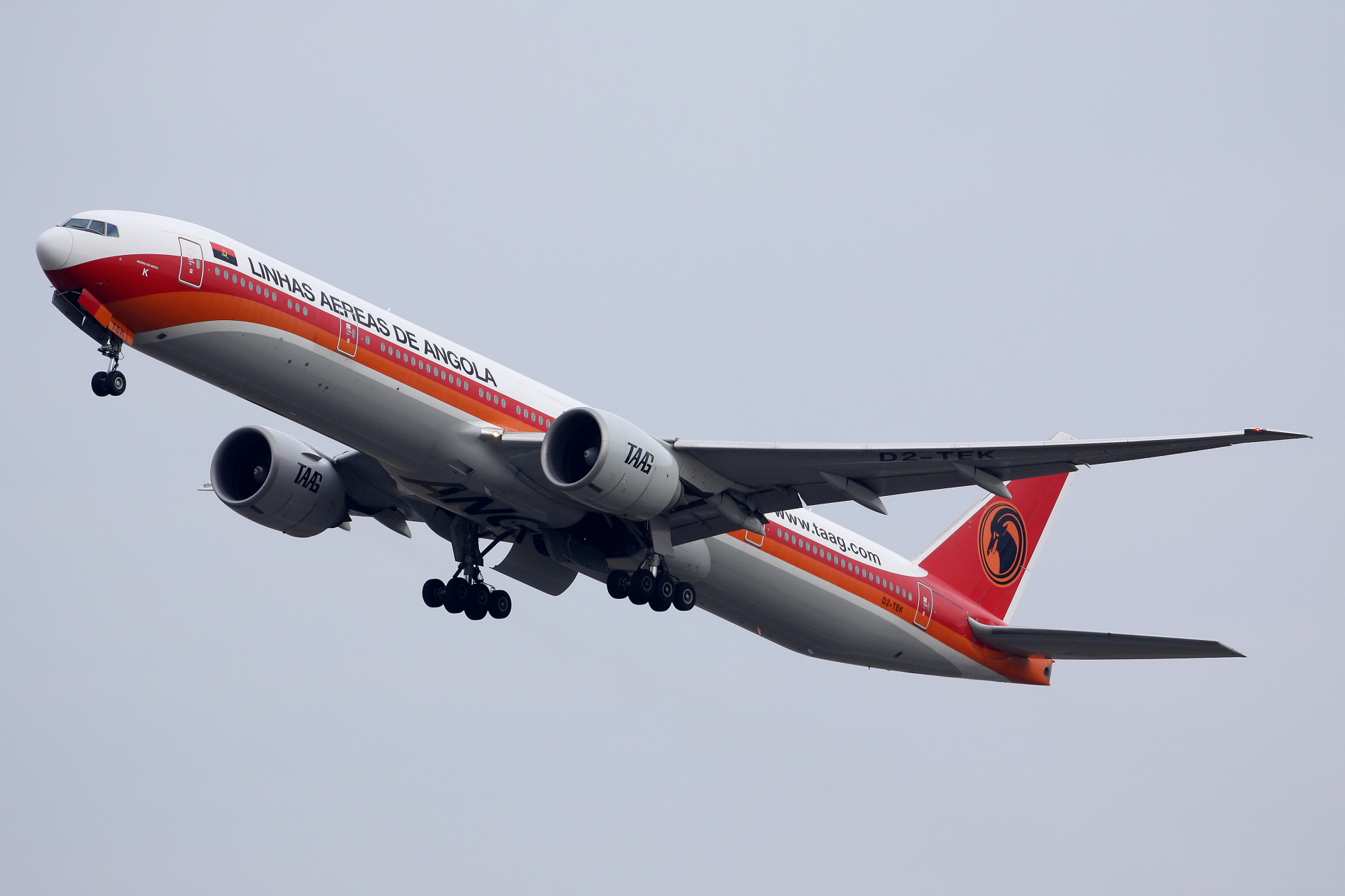 D2-TEK, TAAG Angola Airlines (Aircraft » EPWA Spotting » Boeing 777-300ER)