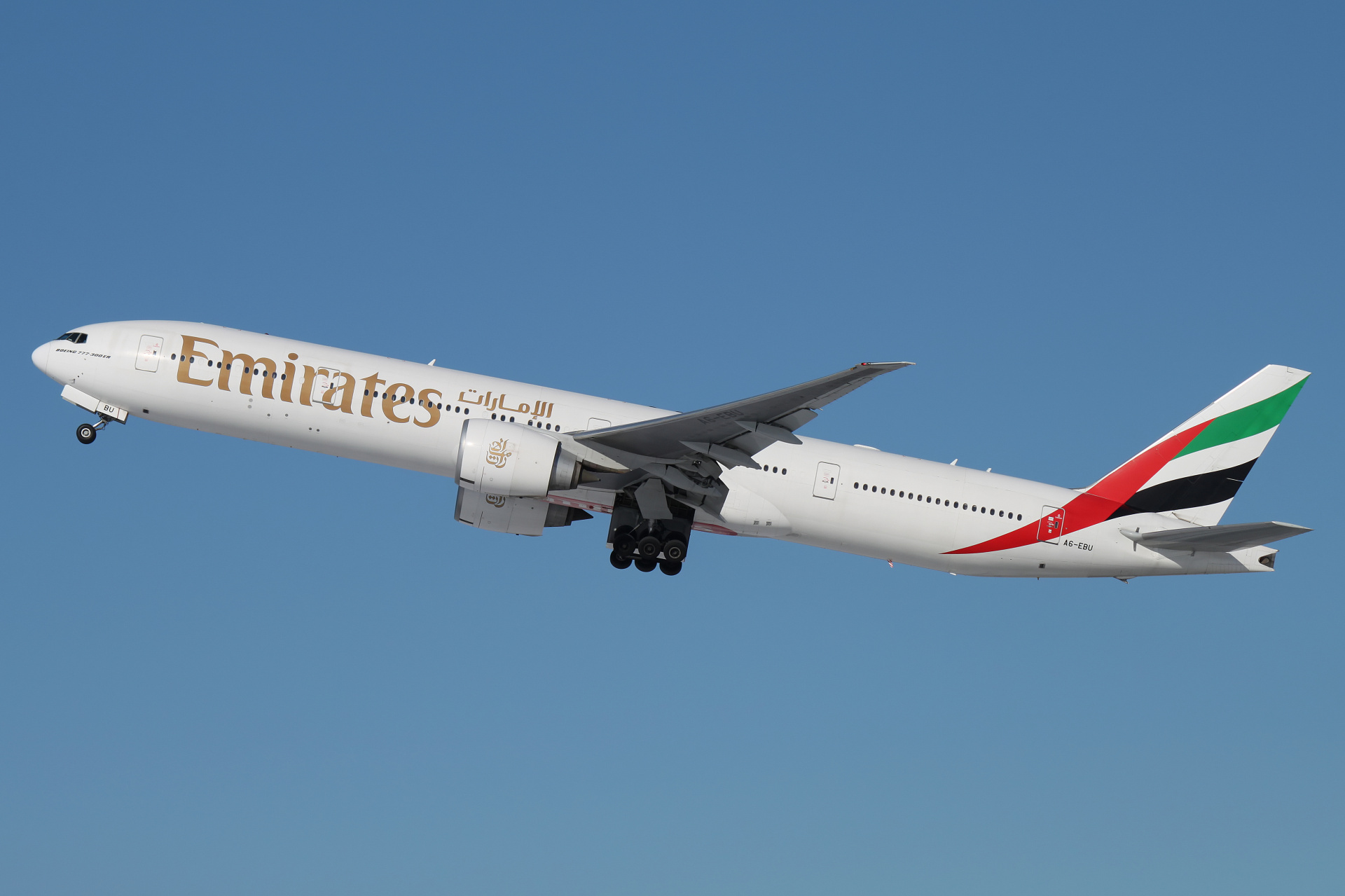 A6-EBU (Samoloty » Spotting na EPWA » Boeing 777-300ER » Emirates)