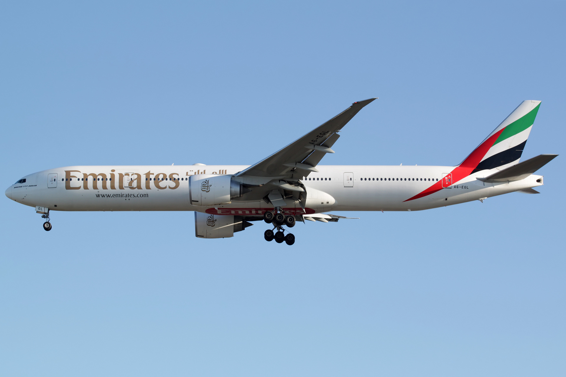 A6-EGL (Aircraft » EPWA Spotting » Boeing 777-300ER » Emirates)