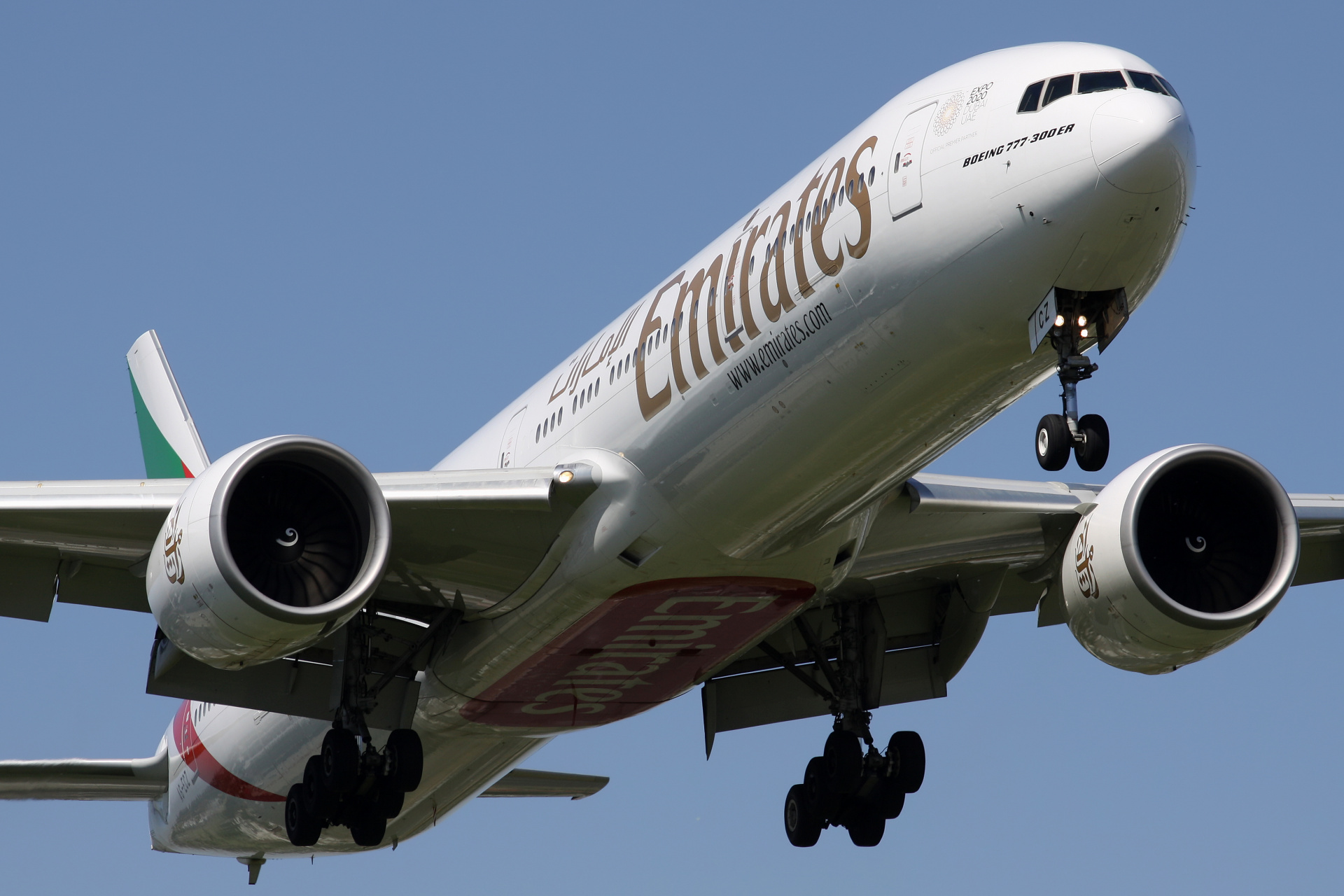 A6-ECZ (naklejka EXPO 2020 Dubaj) (Samoloty » Spotting na EPWA » Boeing 777-300ER » Emirates)
