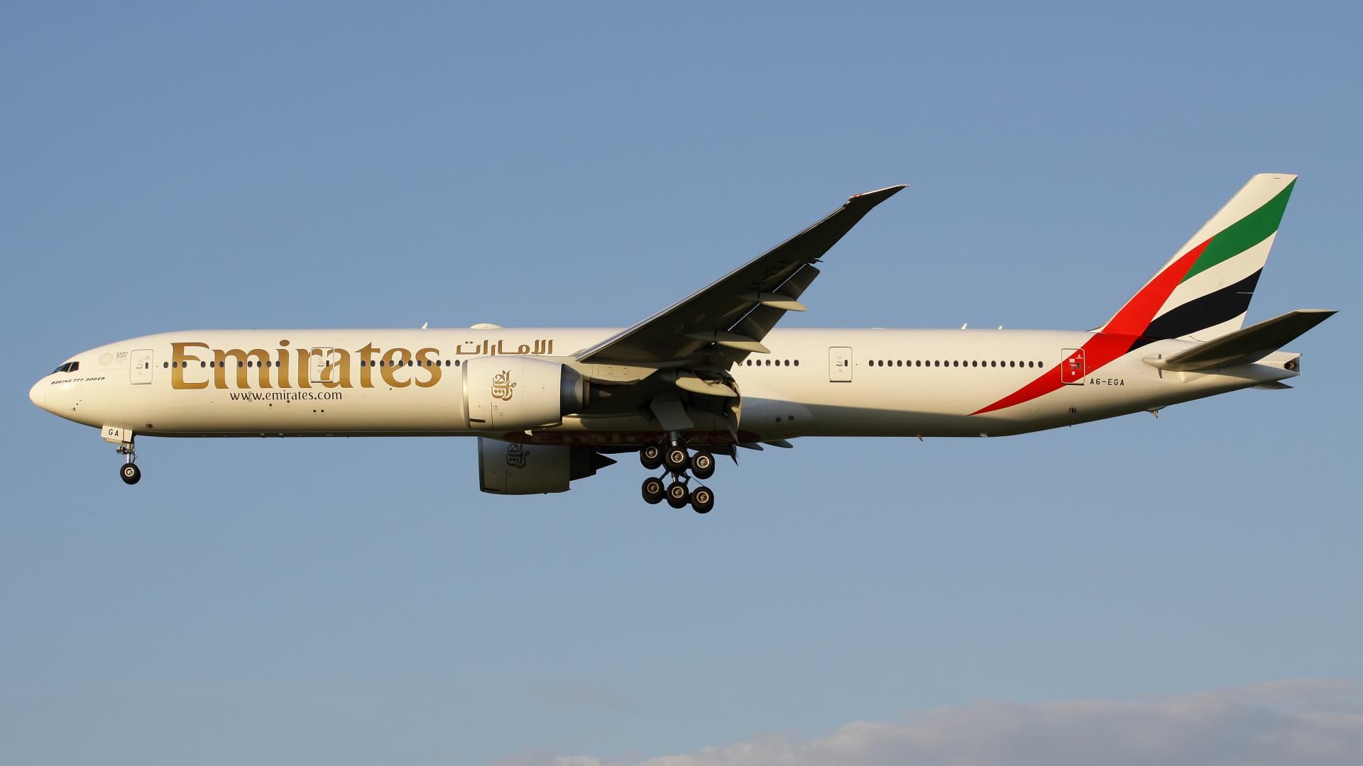 A6-EGA (EXPO 2020 Dubai sticker) (Aircraft » EPWA Spotting » Boeing 777-300ER » Emirates)