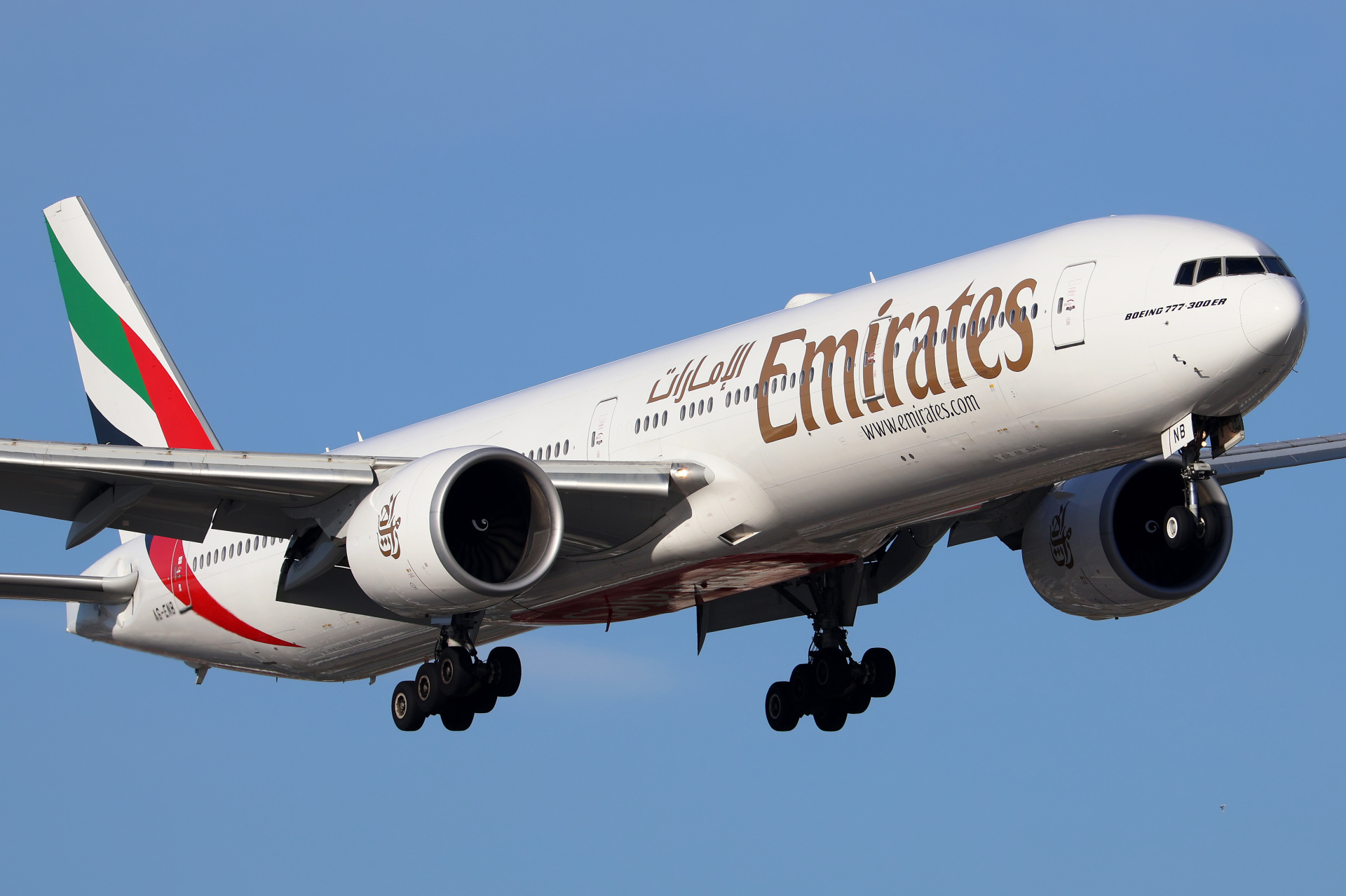 A6-ENB (Aircraft » EPWA Spotting » Boeing 777-300ER » Emirates)