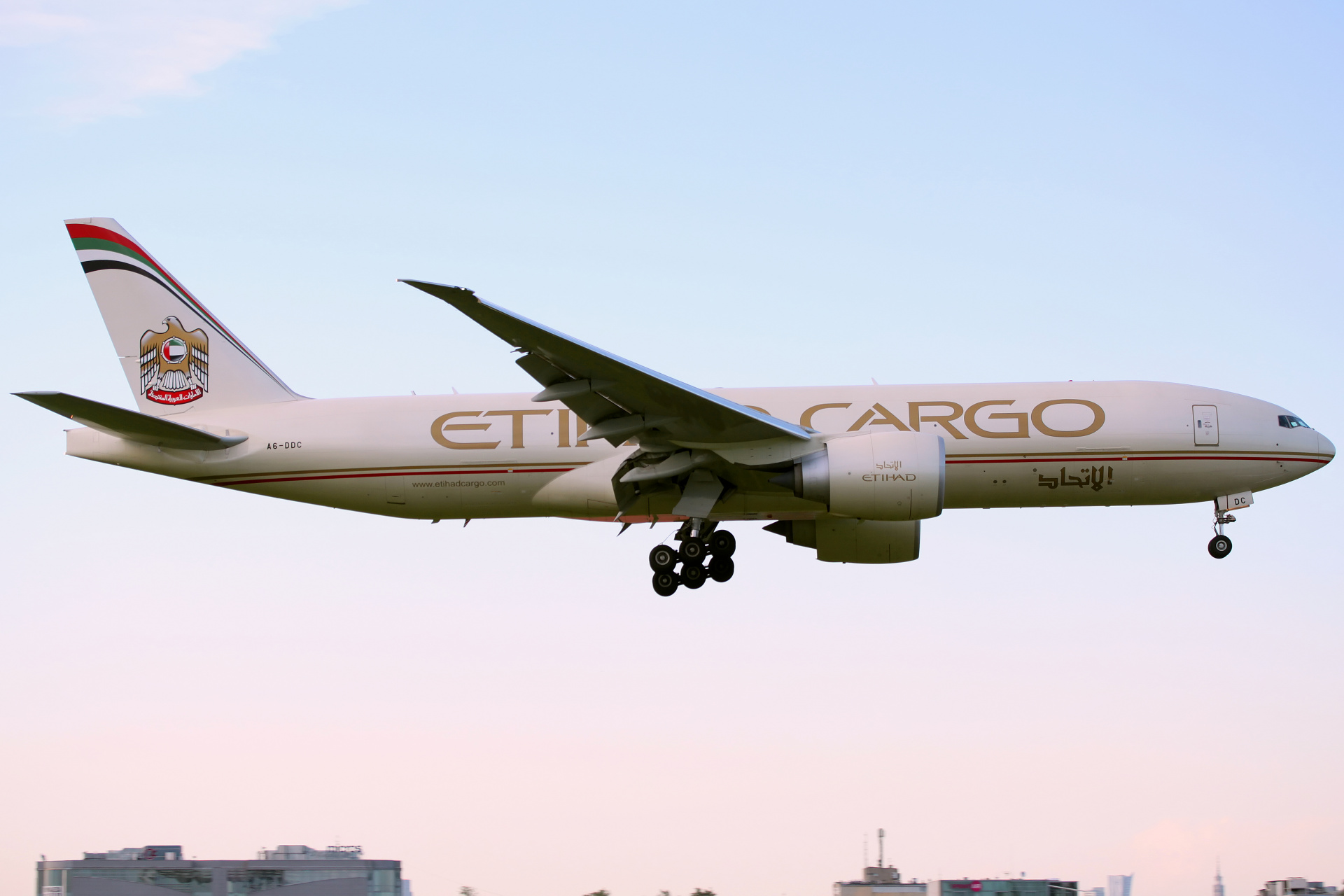 A6-DDC, Etihad Cargo (Aircraft » EPWA Spotting » Boeing 777F)