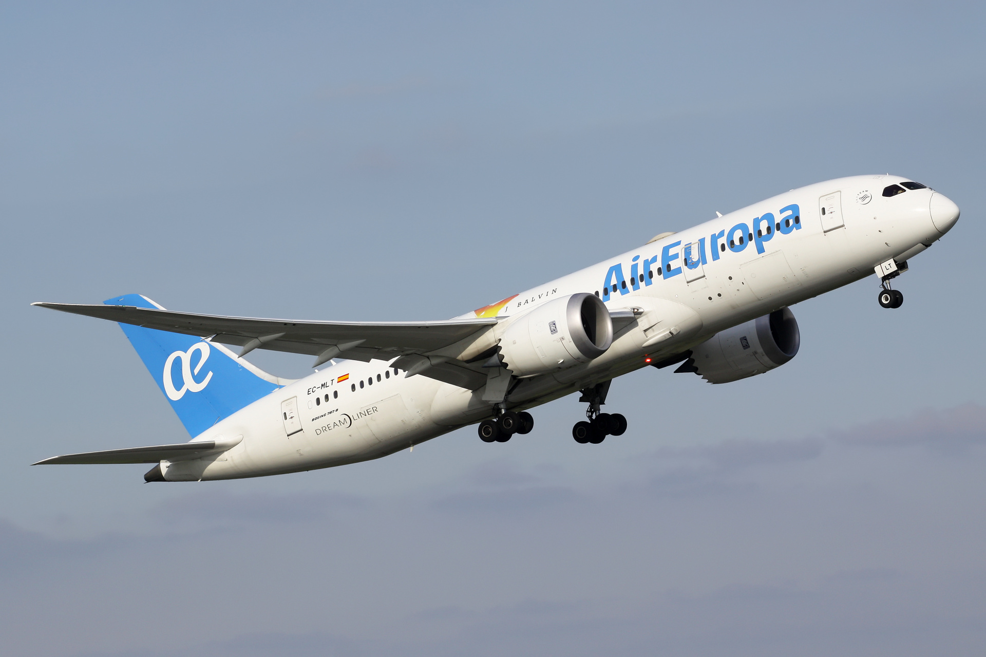 EC-MLT, Air Europa (Nicky Jam X J. Balvin livery) (Aircraft » EPWA Spotting » Boeing 787-8 Dreamliner)