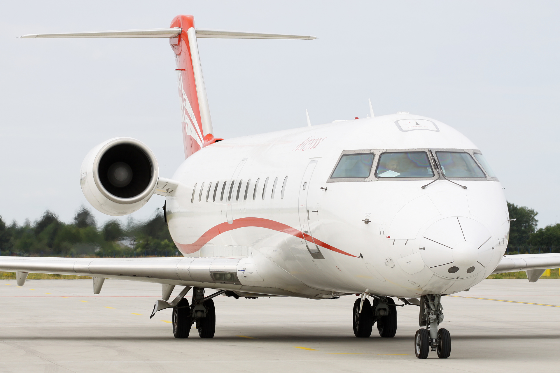 4L-TGB, Airzena Georgian Airways (Aircraft » EPWA Spotting » Bombardier CL-600 Regional Jet » CRJ-200)