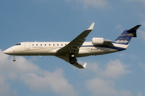 Challenger 850, C-FUQY, Bombardier Aerospace