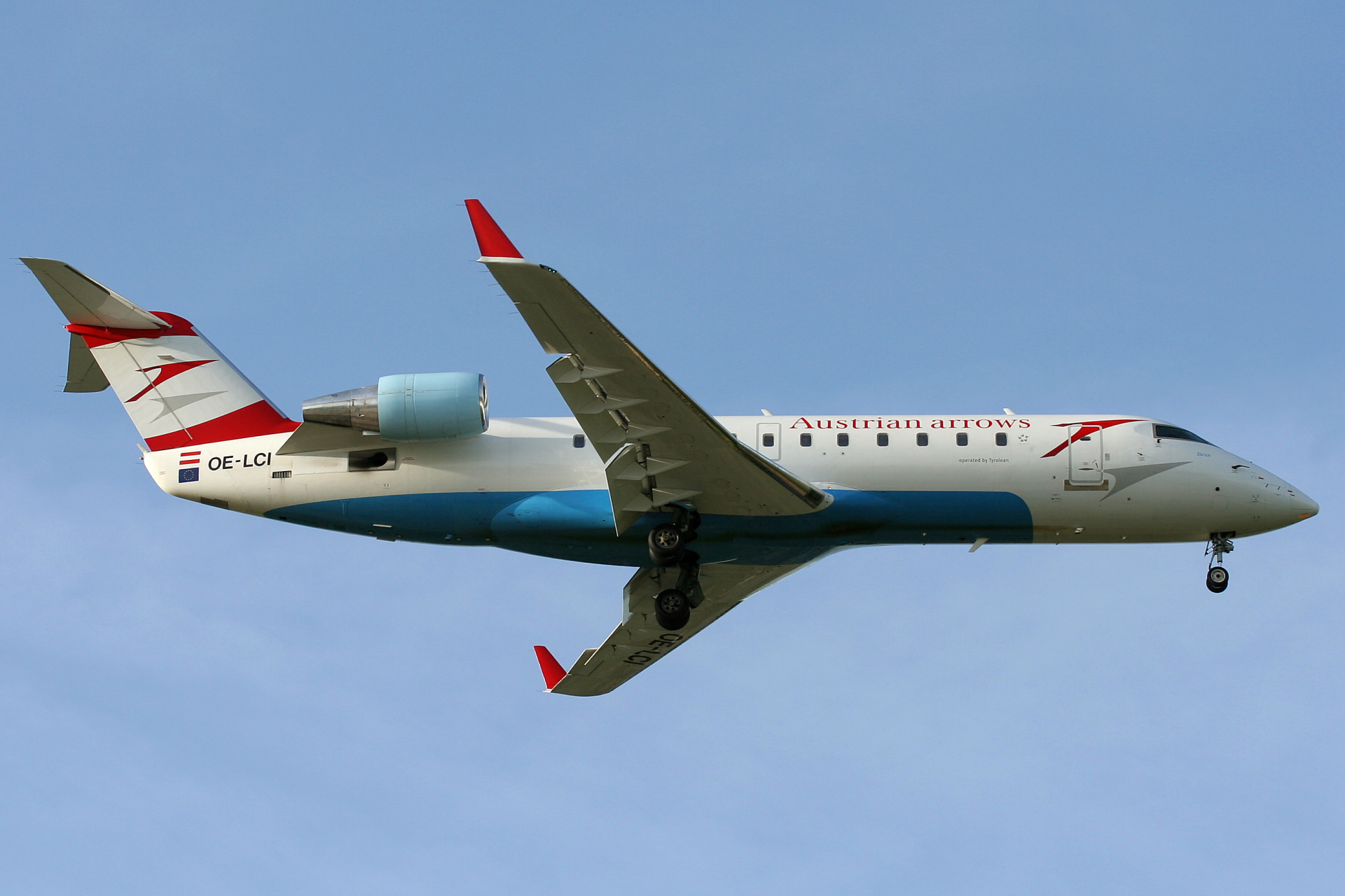 OE-LCI, Austrian arrows (Samoloty » Spotting na EPWA » Bombardier CL-600 Regional Jet » CRJ-200)