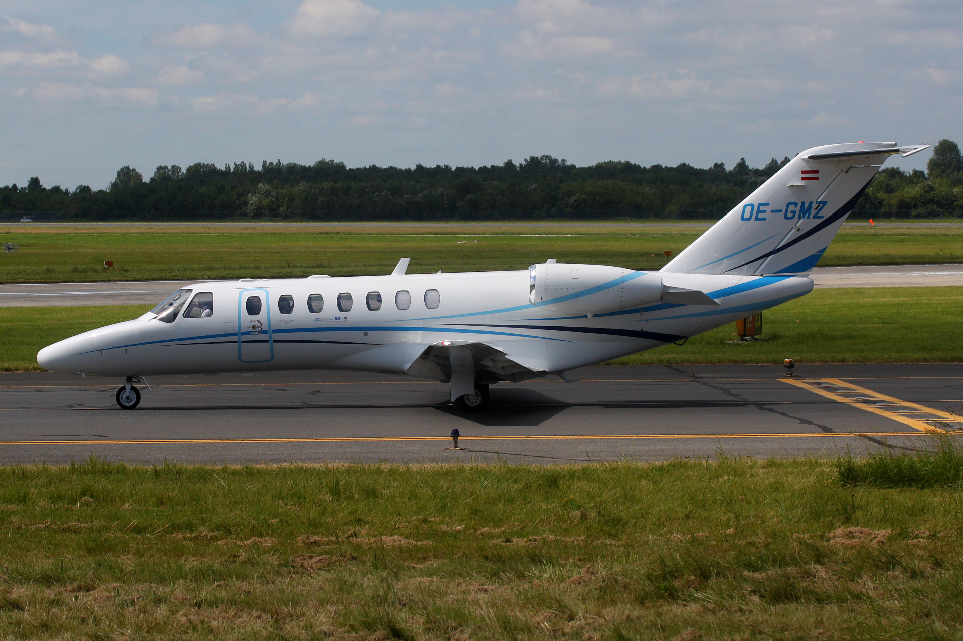OE-GMZ, JetAlliance (Samoloty » Spotting na EPWA » Cessna 525 (CitationJet) i pochodne wersje » 525B Citation CJ3 (CitationJet 3))