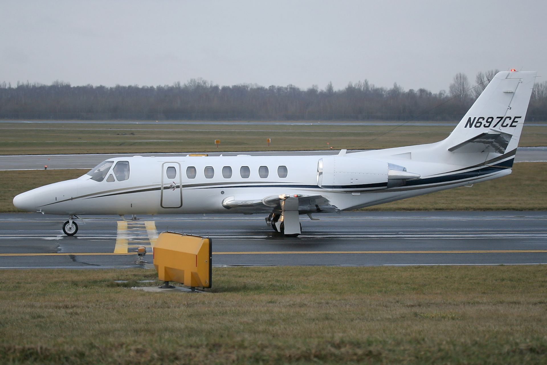 Citation Encore, N697CE, private (Aircraft » EPWA Spotting » Cessna 560 and revisions)