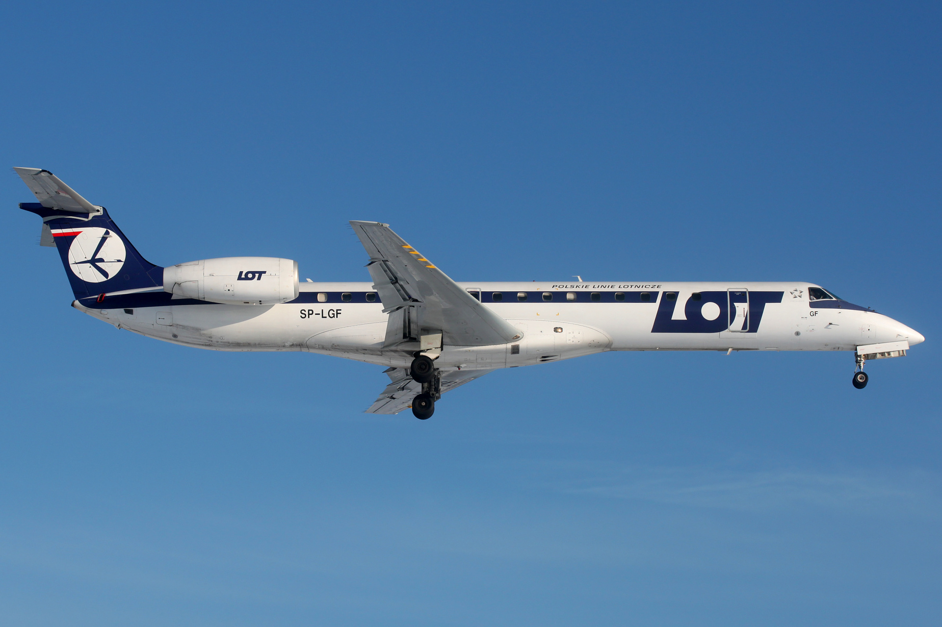 SP-LGF (Aircraft » EPWA Spotting » Embraer ERJ-145 » LOT Polish Airlines)