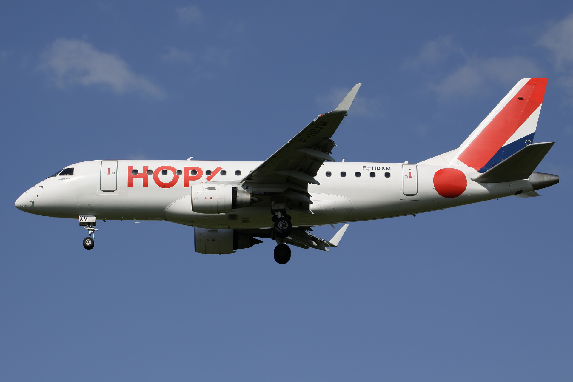 F-HBXM, HOP! by Air France (Samoloty » Spotting na EPWA » Embraer E170)