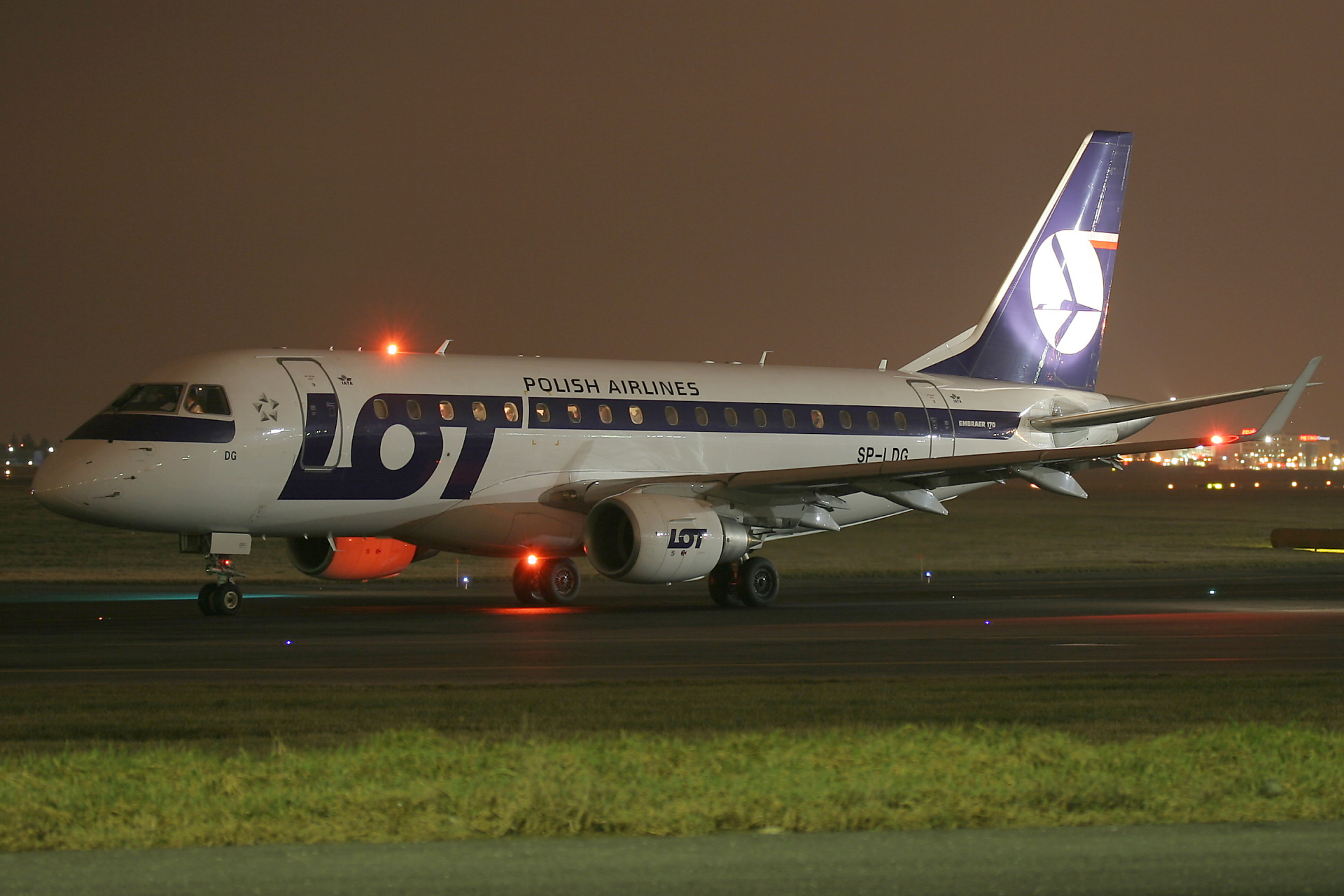 SP-LDG (Samoloty » Spotting na EPWA » Embraer E170 » Polskie Linie Lotnicze LOT)