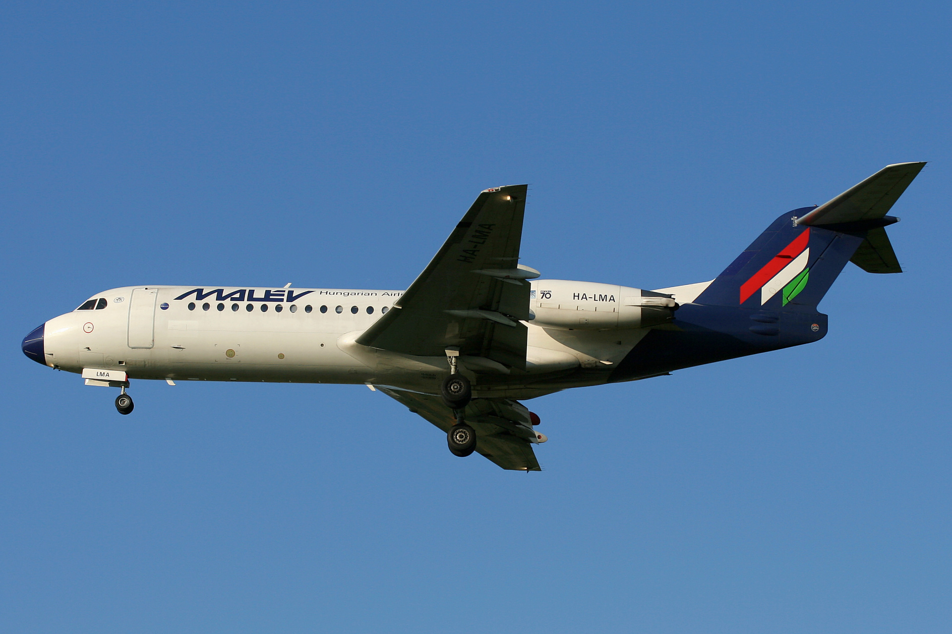 HA-LMA, Malév Hungarian Airlines (Samoloty » Spotting na EPWA » Fokker  70)