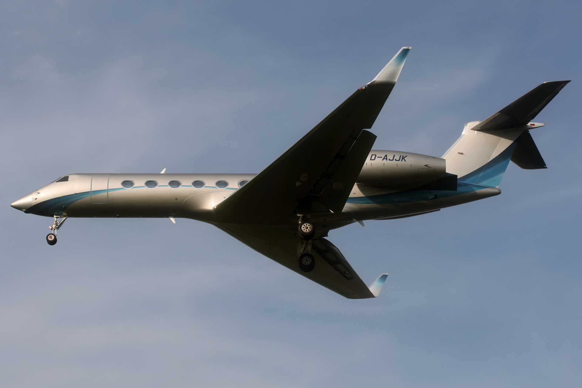 D-AJJK, Windrose Air Jetcharter (Samoloty » Spotting na EPWA » Gulfstream V » G550 (GV-SP))