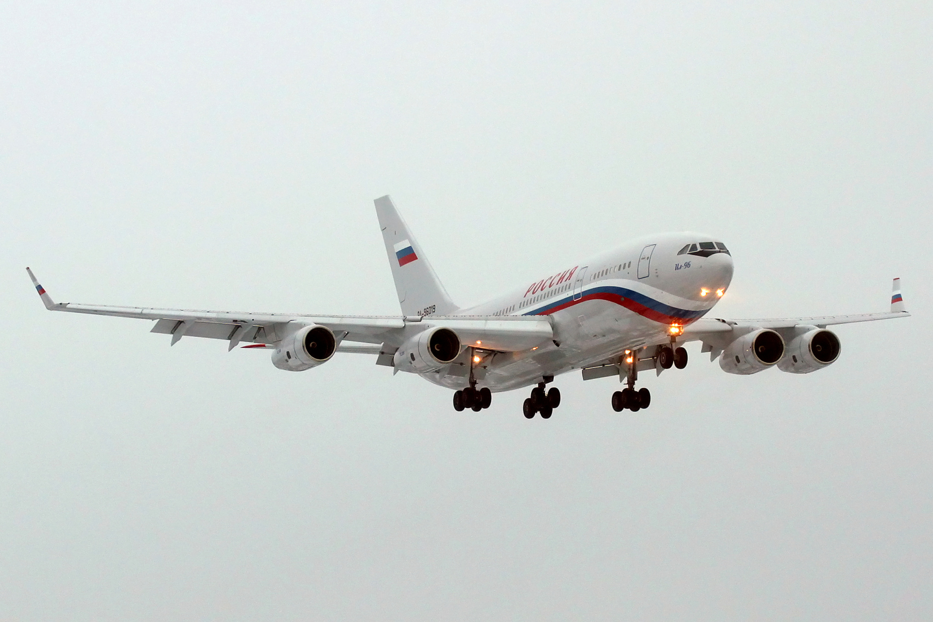 RA-96019, Russia State Transport Company (Aircraft » EPWA Spotting » Ilyushin Il-96)
