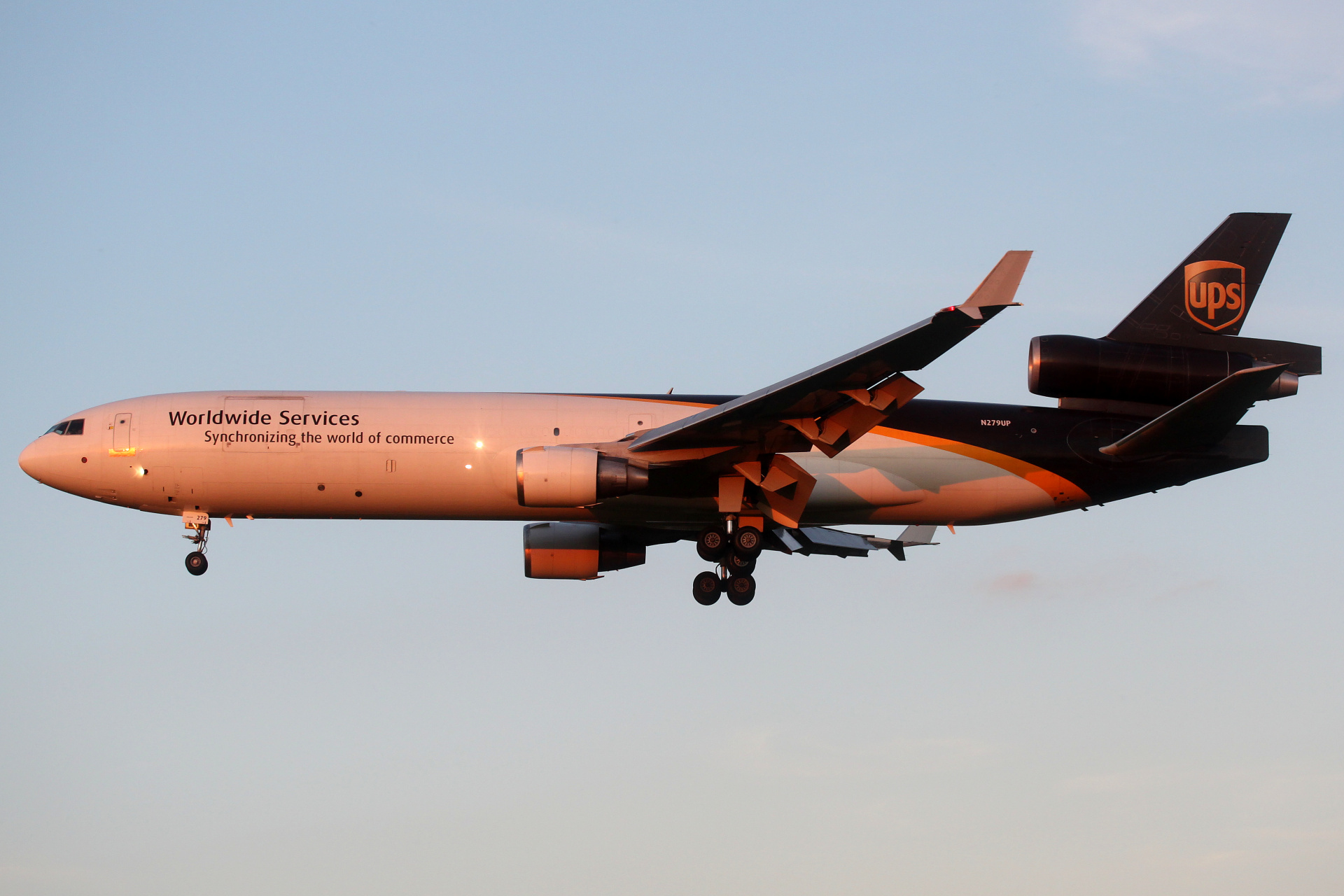 N279UP, United Parcel Service (UPS) Airlines (Samoloty » Spotting na EPWA » McDonnell Douglas MD-11F)