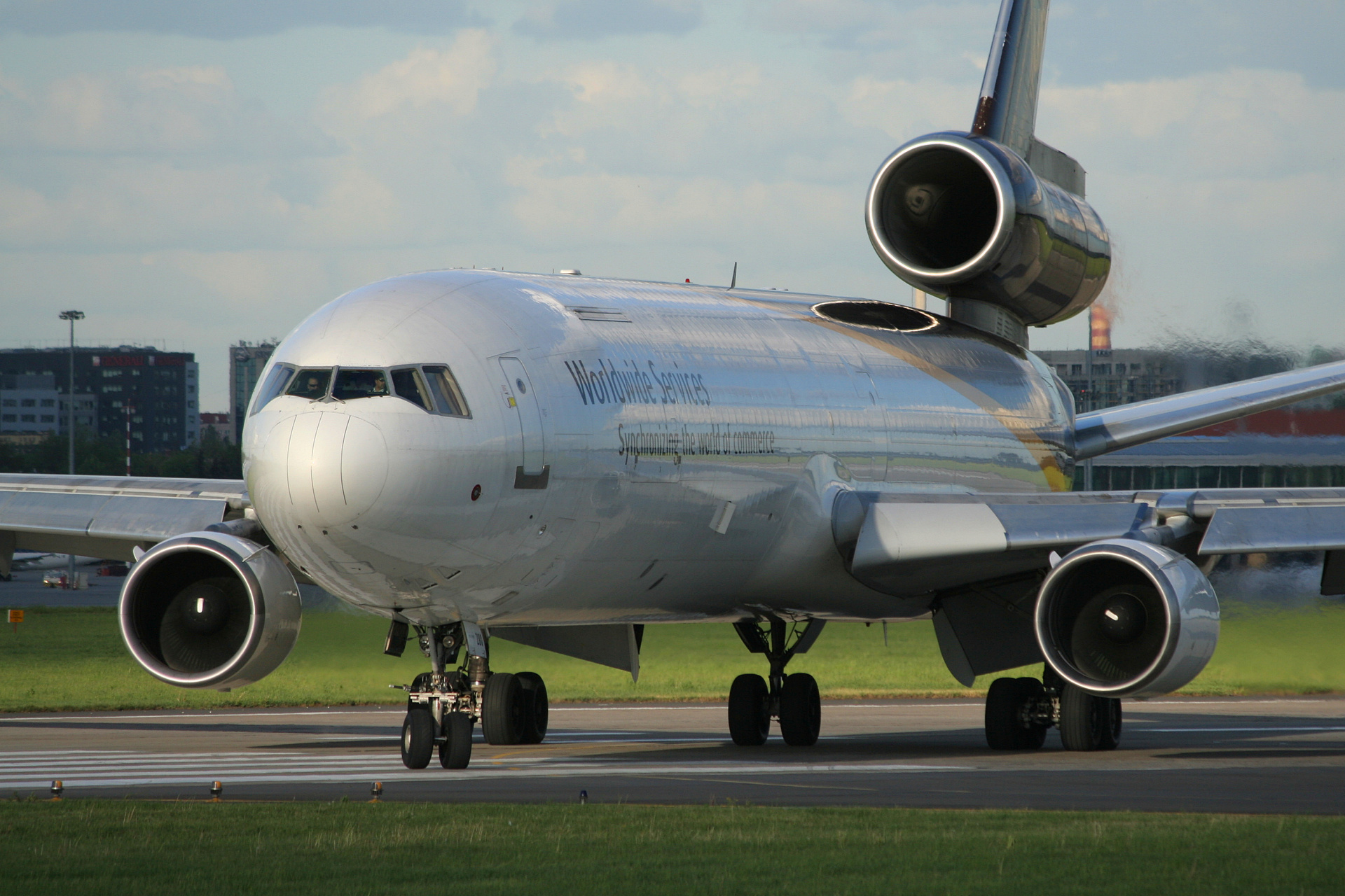 N280UP, United Parcel Service (UPS) Airlines (Samoloty » Spotting na EPWA » McDonnell Douglas MD-11F)