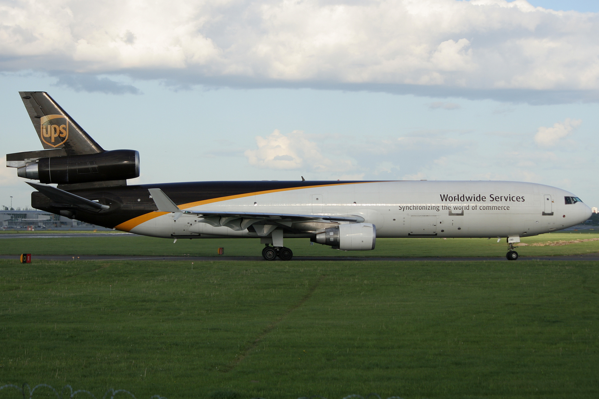 N280UP, United Parcel Service (UPS) Airlines (Aircraft » EPWA Spotting » McDonnell Douglas MD-11F)