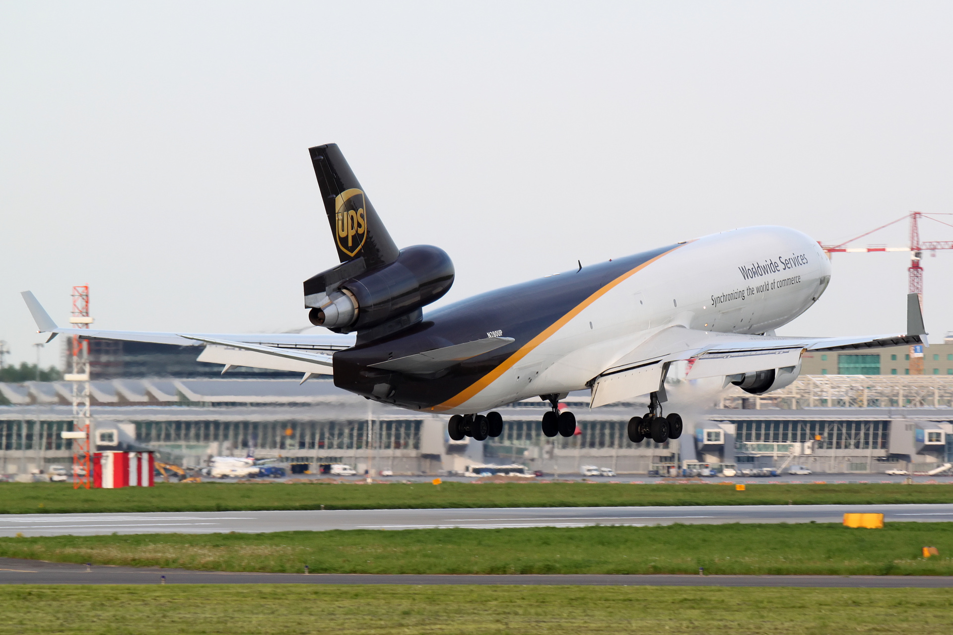 N280UP, United Parcel Service (UPS) Airlines (Aircraft » EPWA Spotting » McDonnell Douglas MD-11F)